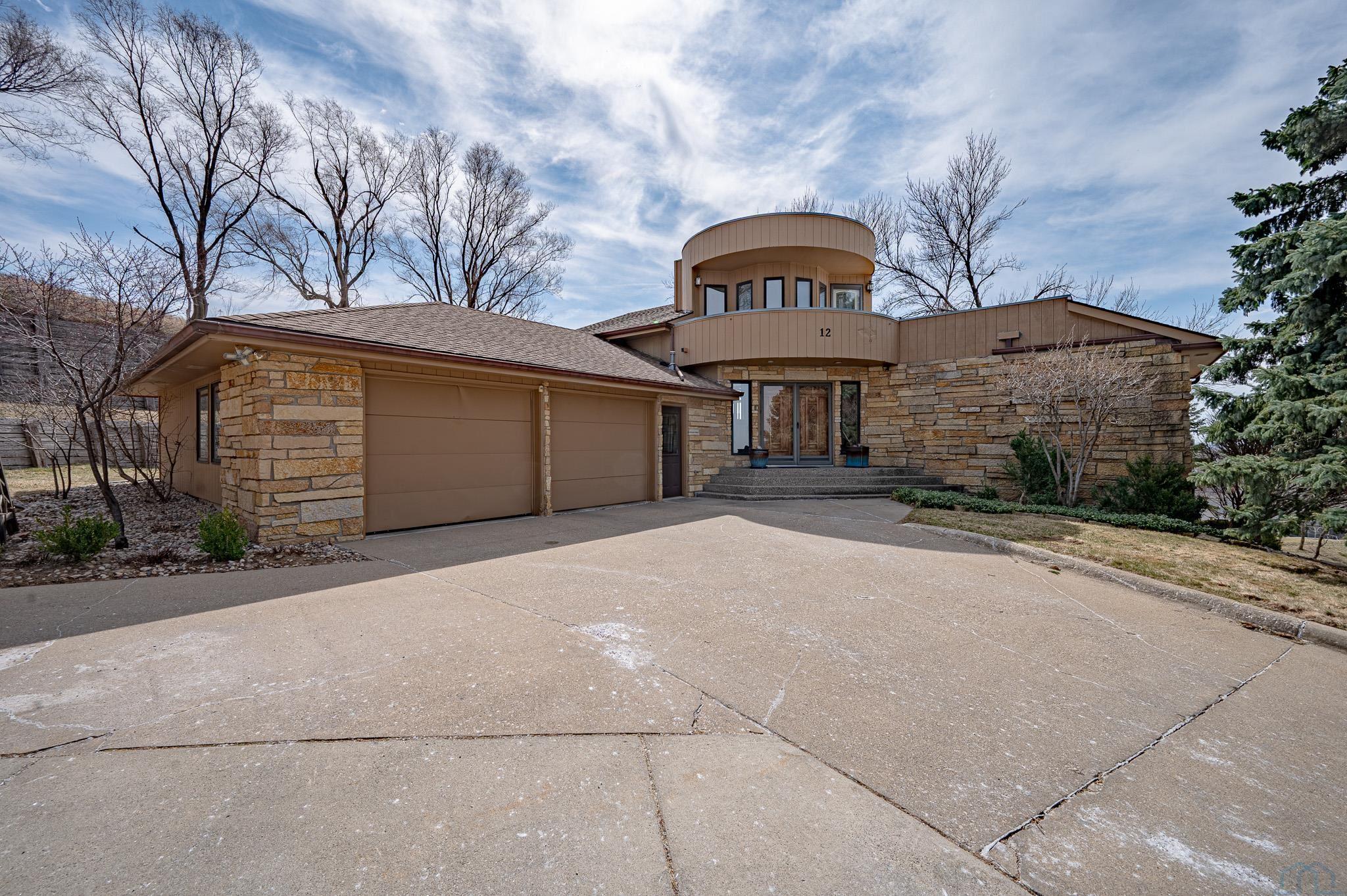 12 Deer Haven Drive, Sioux City, IA 51104 