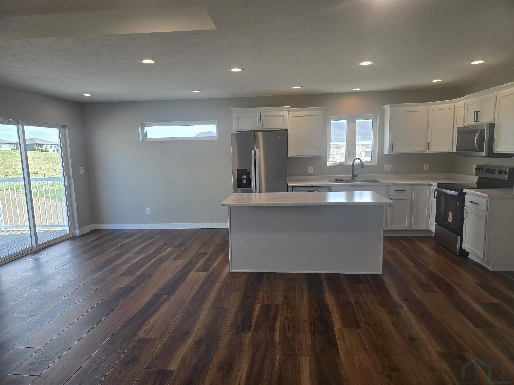 MLS #832300
