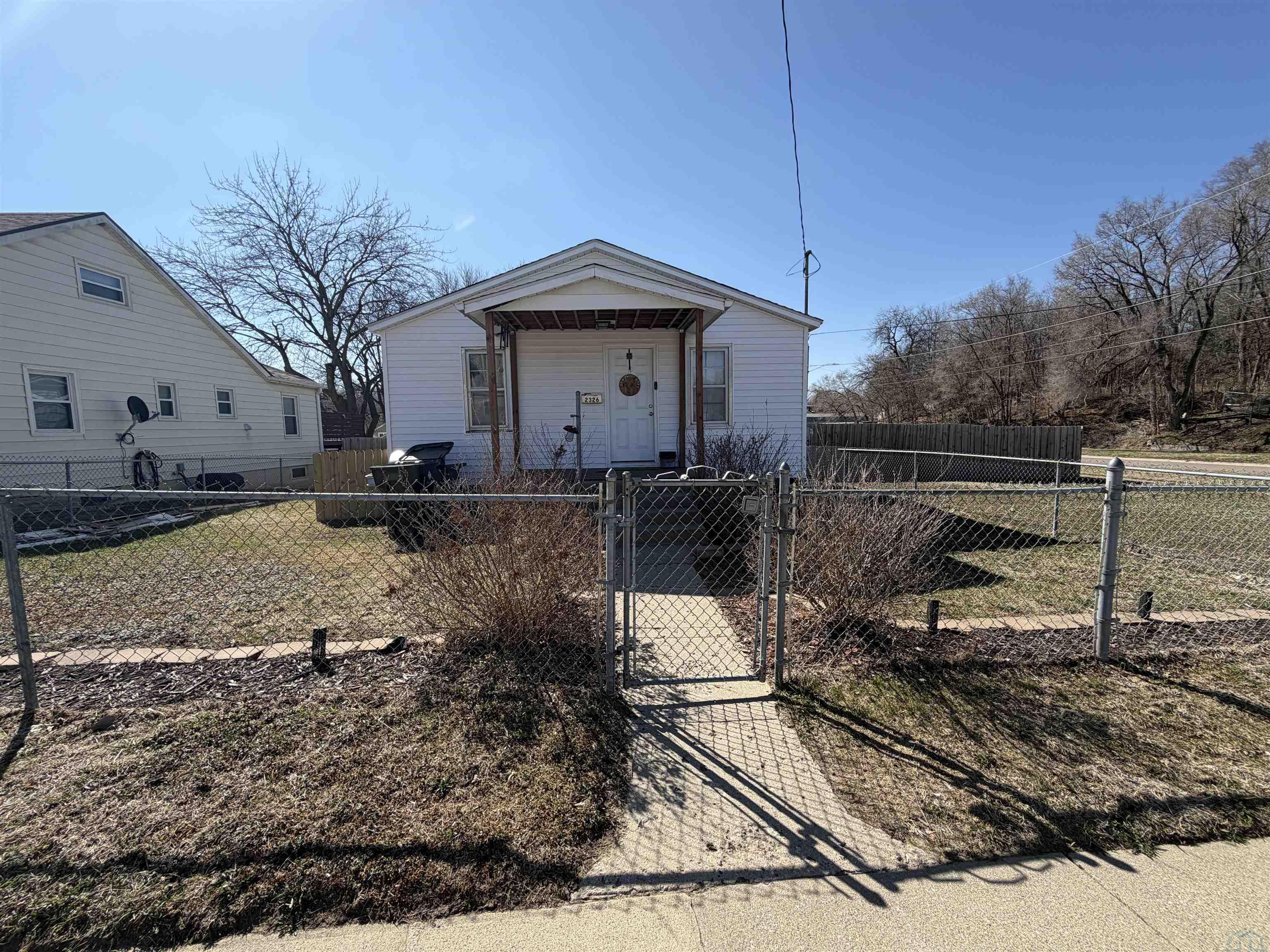2326 W 3rd Street, Sioux City, IA 51103 