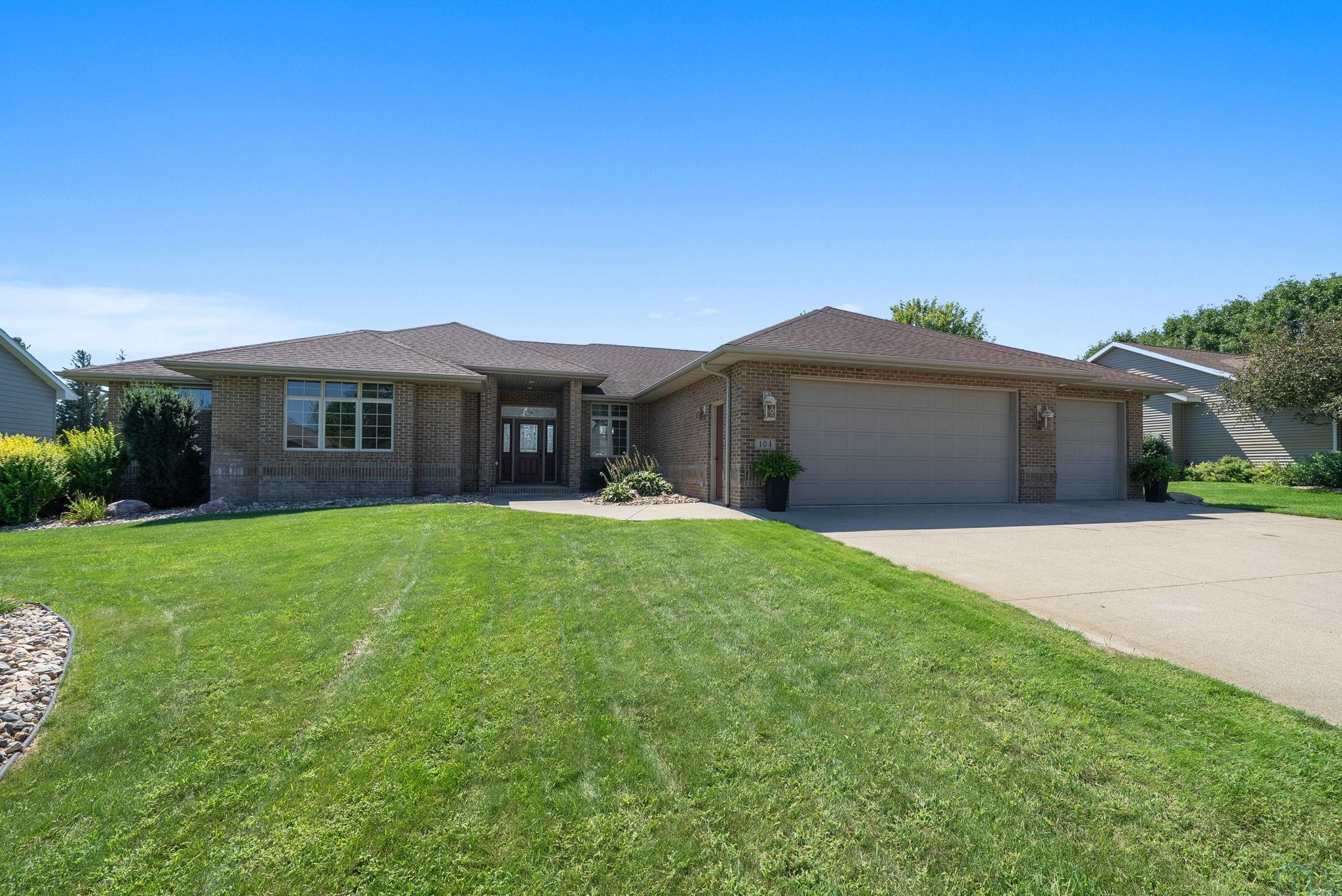 104 Cedar Lane, Rock Rapids, IA 51246 