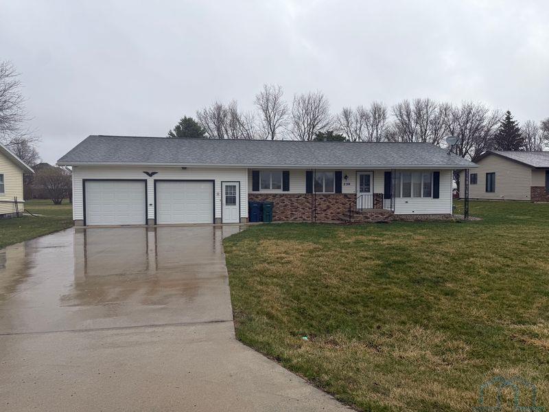 230 2nd Street E, Ashton, IA 51232 