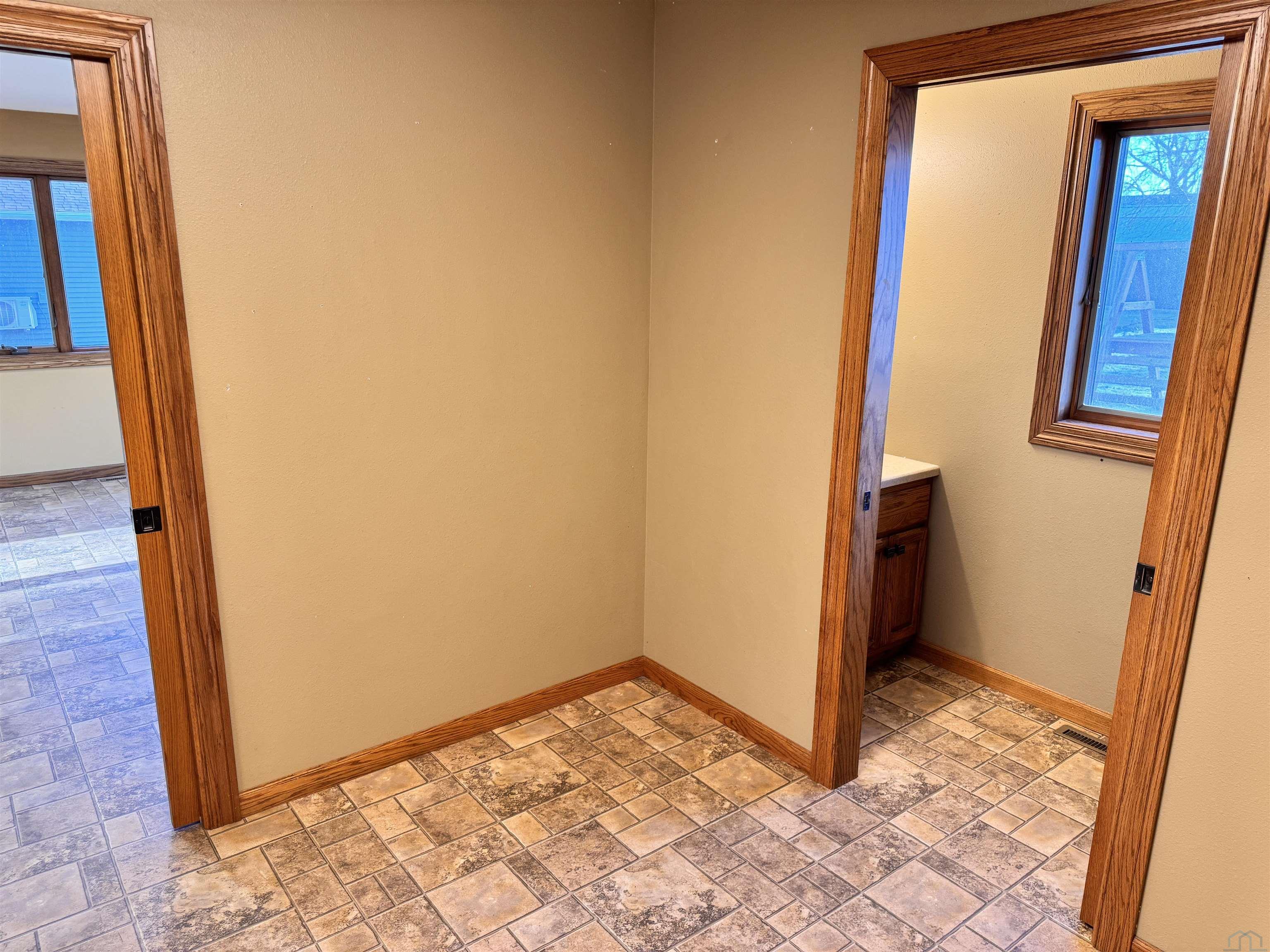 MLS #832366