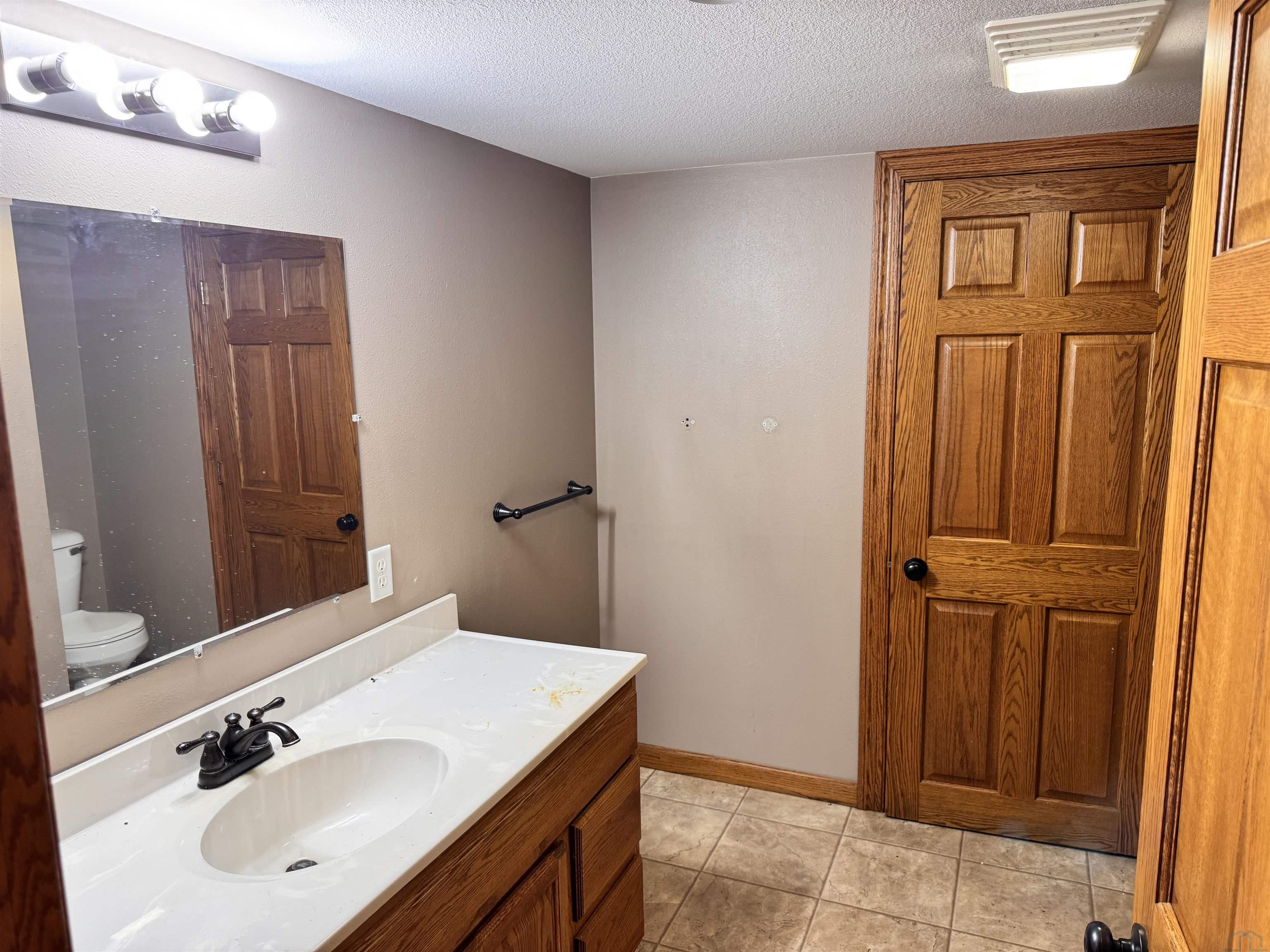 MLS #832366
