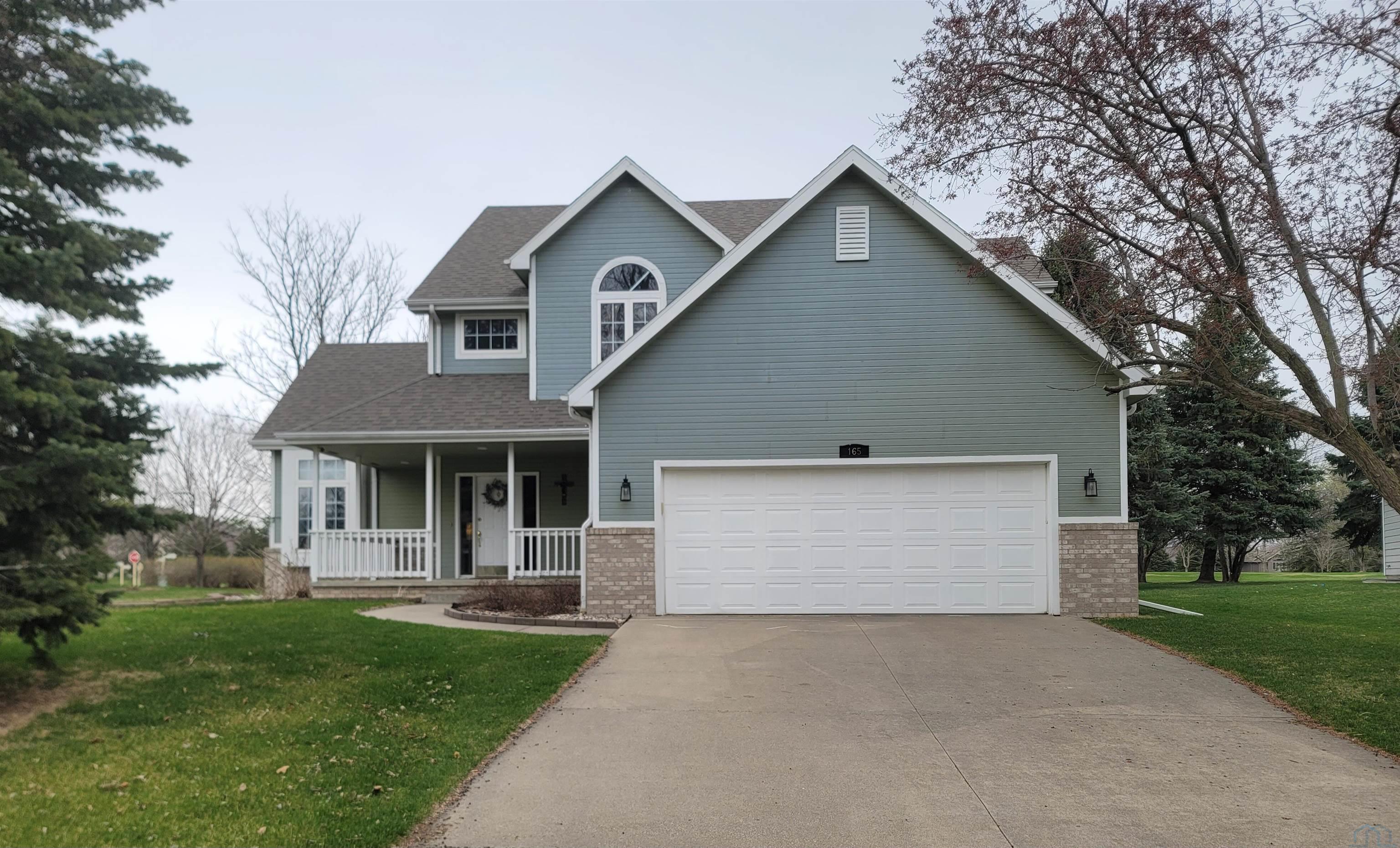 165 WINDFLOWER BND, Dakota Dunes, SD 57049 