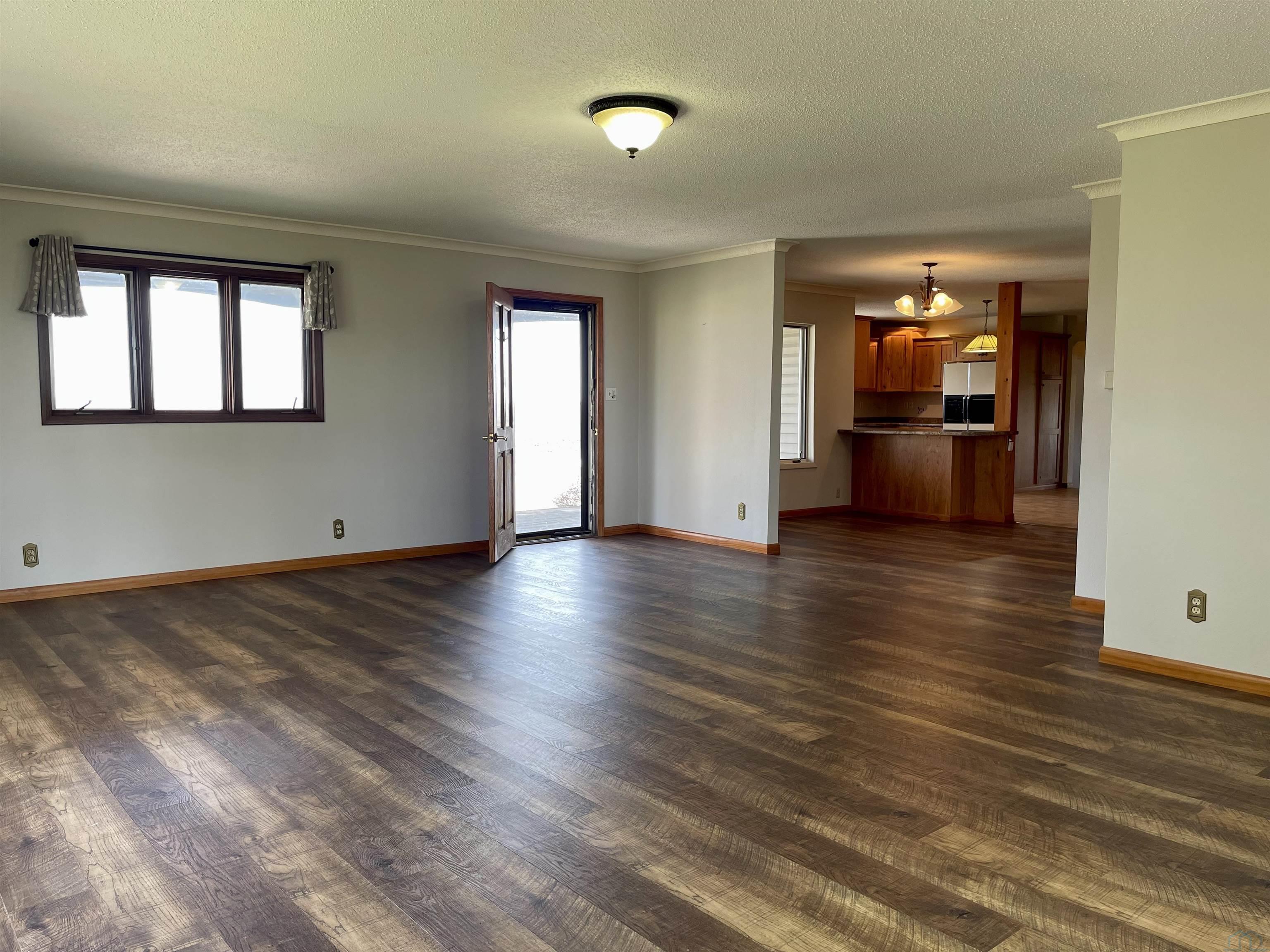 MLS #832386