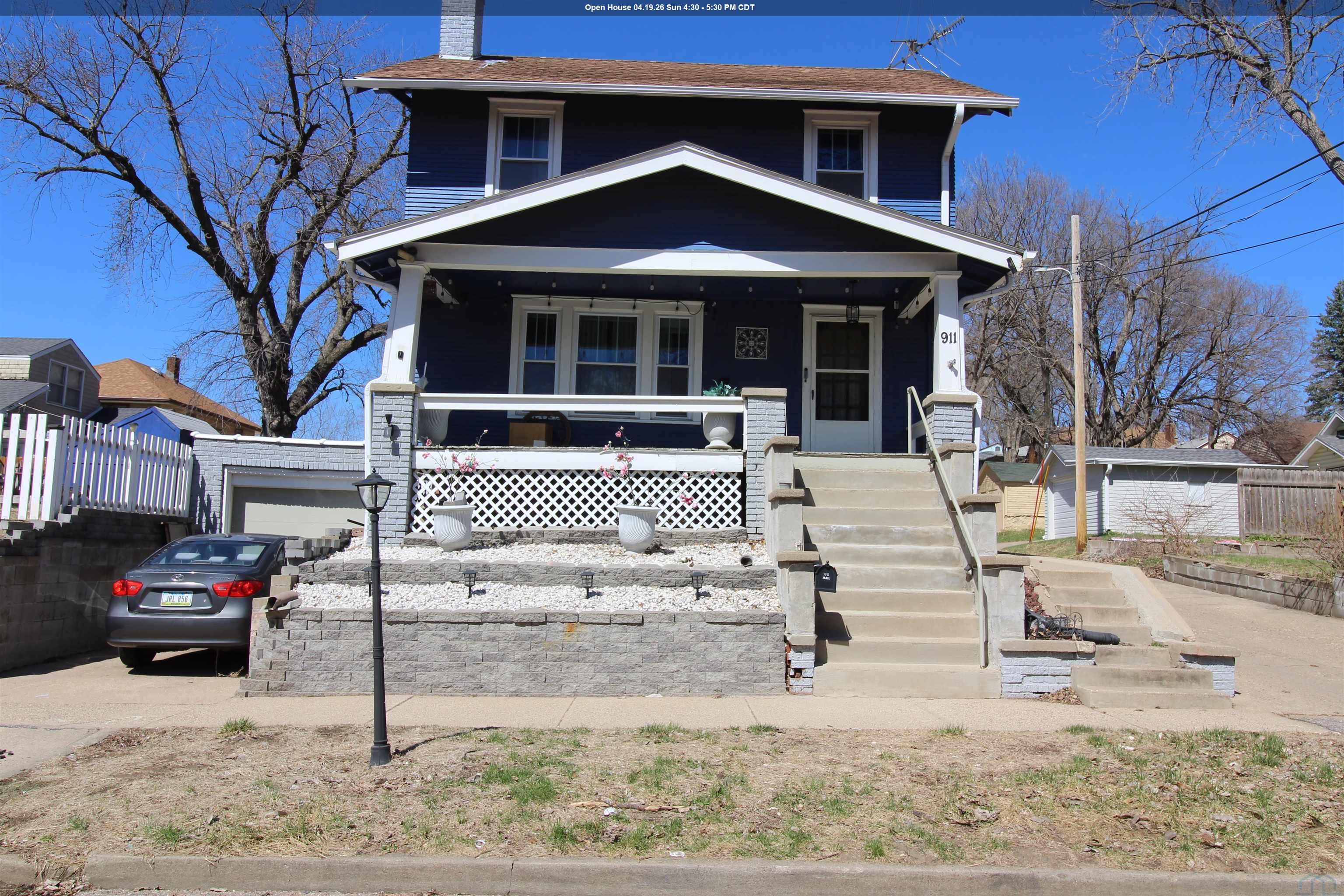 911 32nd, Sioux City, IA 51104 