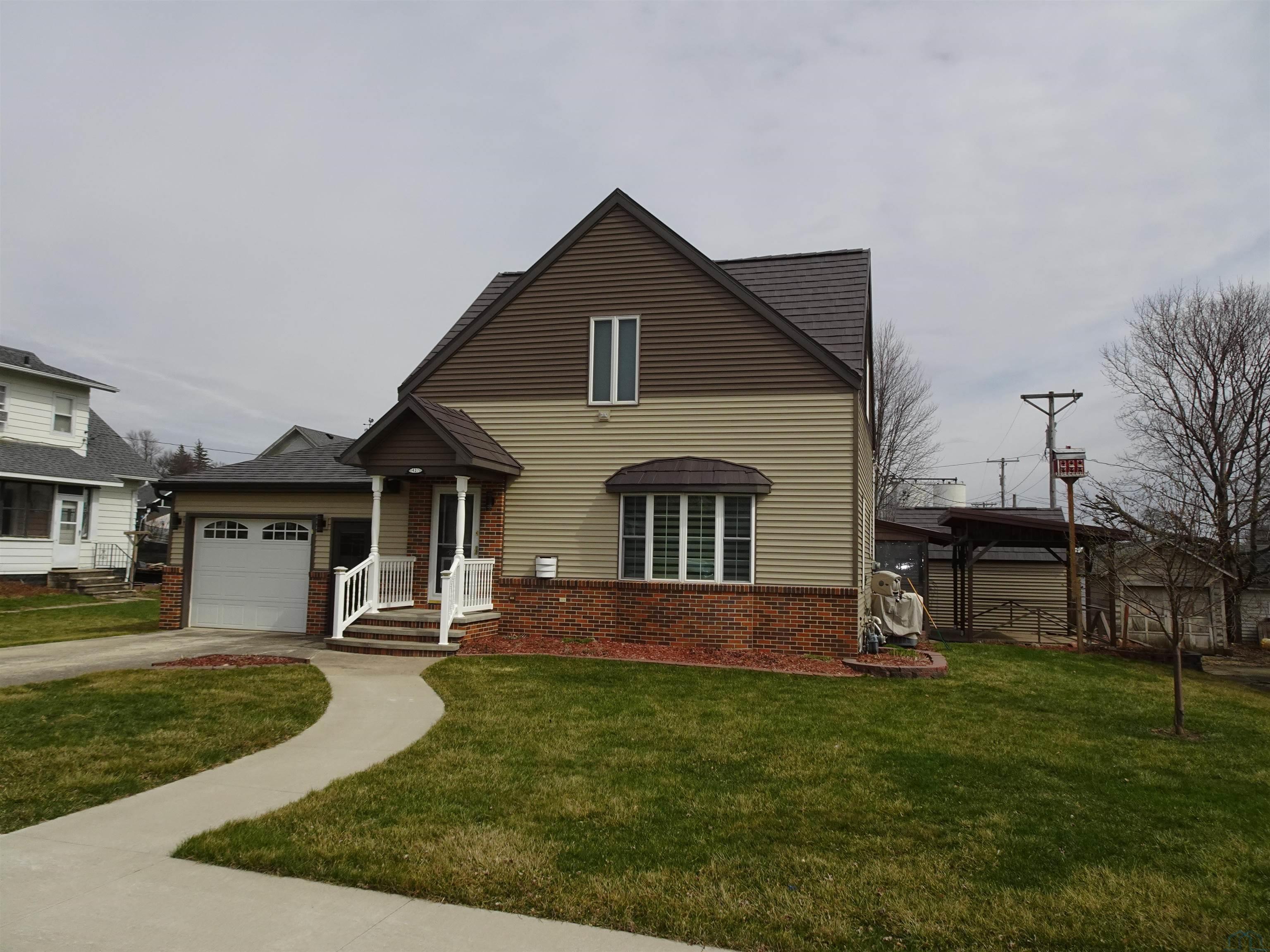 437 4th Avenue, Ashton, IA 51232 