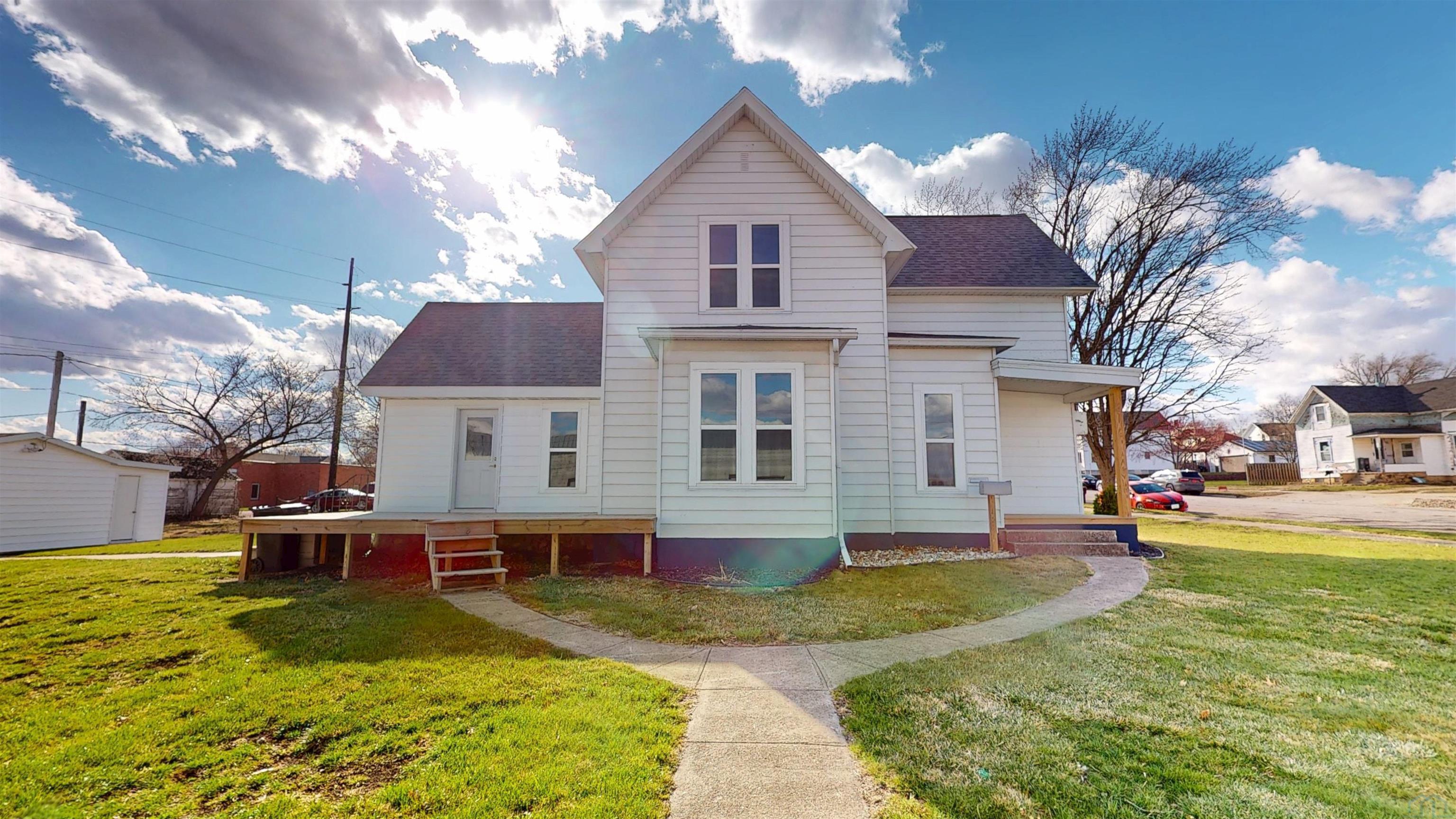 413 CEDAR ST W, Cherokee, IA 51012 