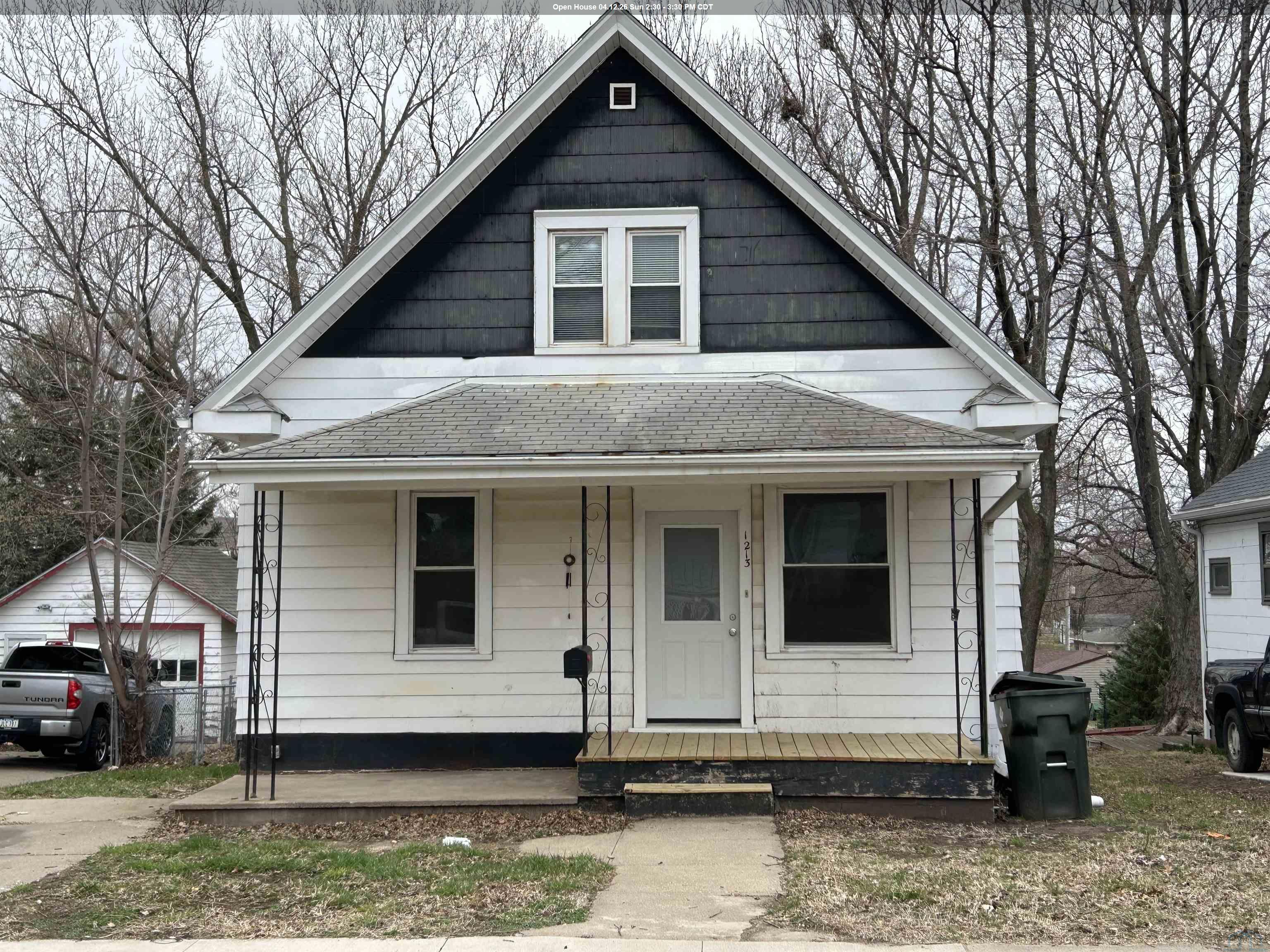 1213 HELEN ST S, Sioux City, IA 51106 