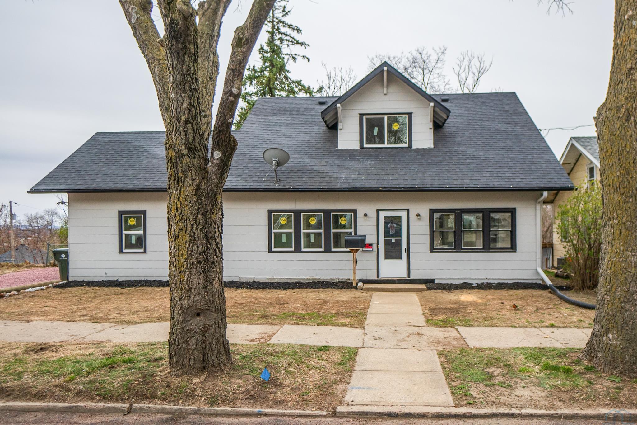 1712 w. 1st, Sioux City, IA 51103 