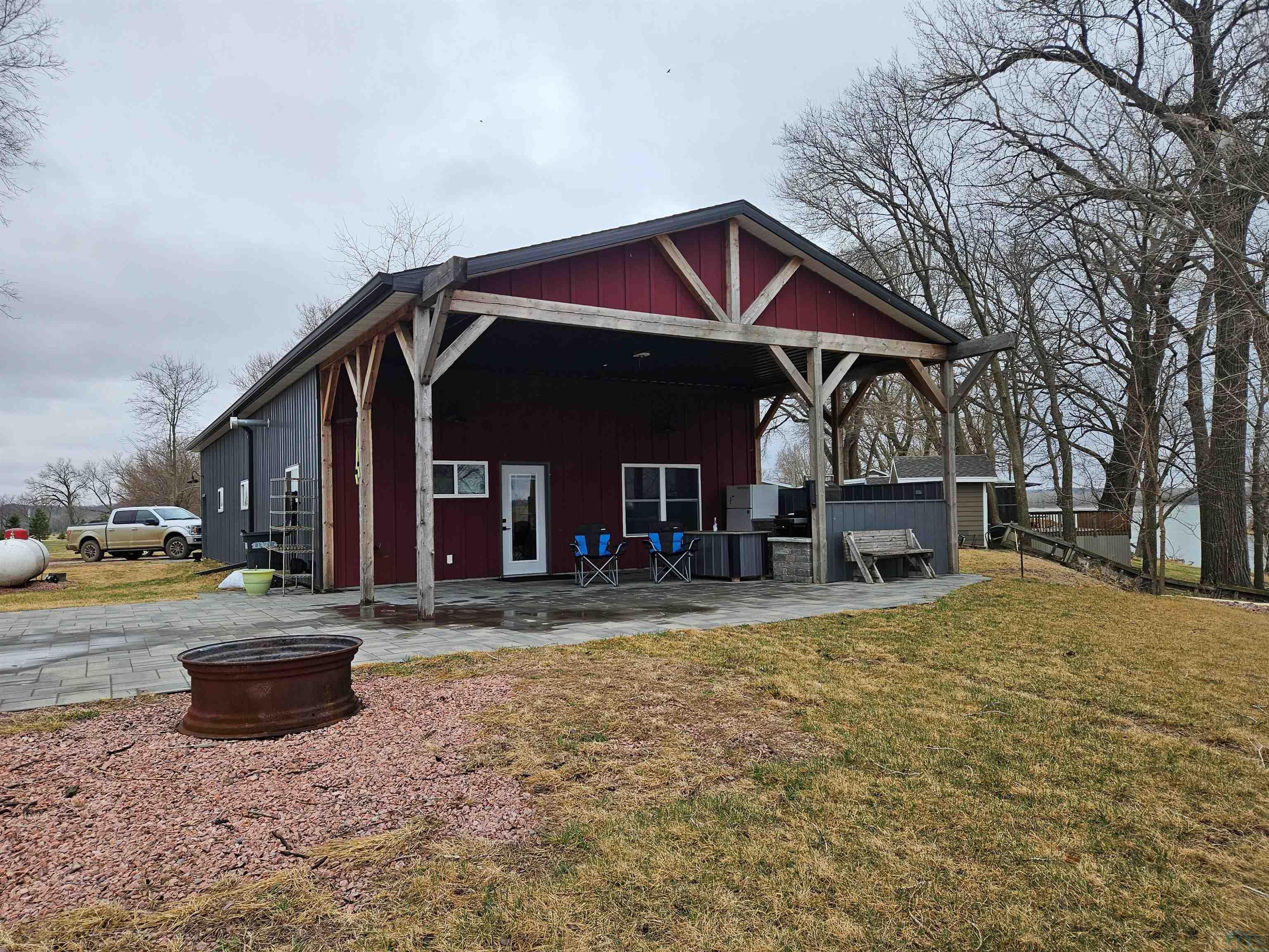 46586 Missouri, Burbank, SD 57010 