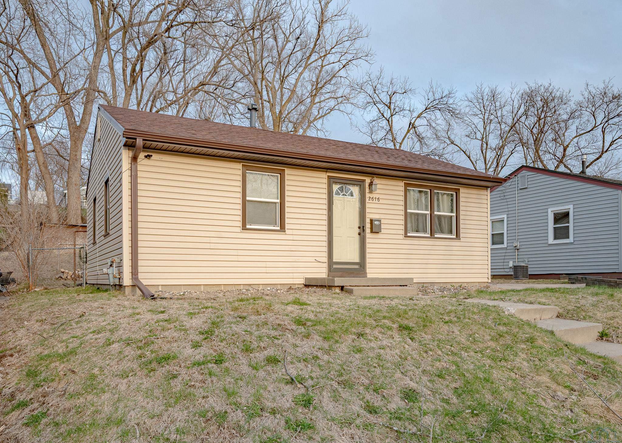 2616 Alice Street S, Sioux City, IA 51106 