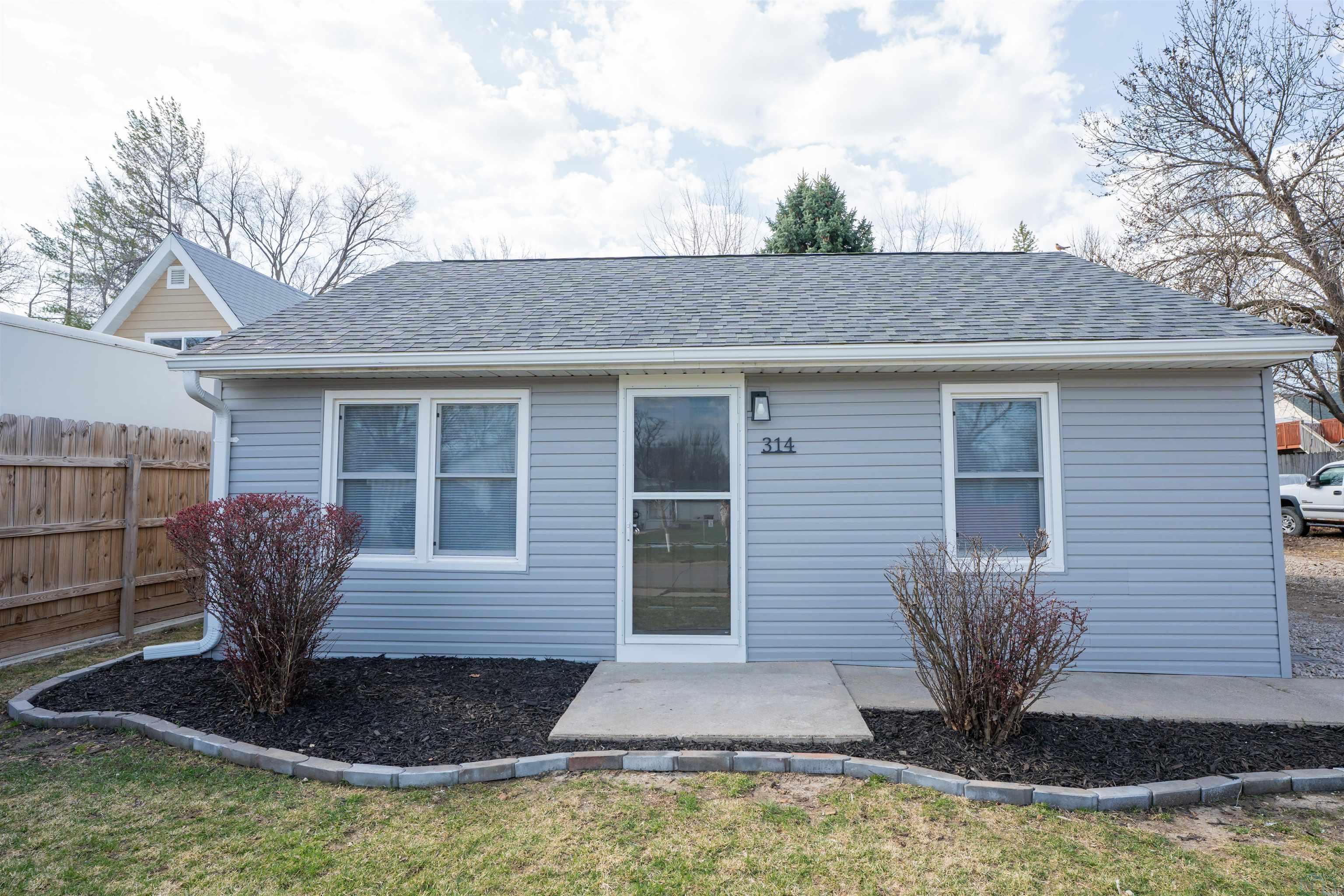 314 15th St E, South Sioux City, NE 68776 
