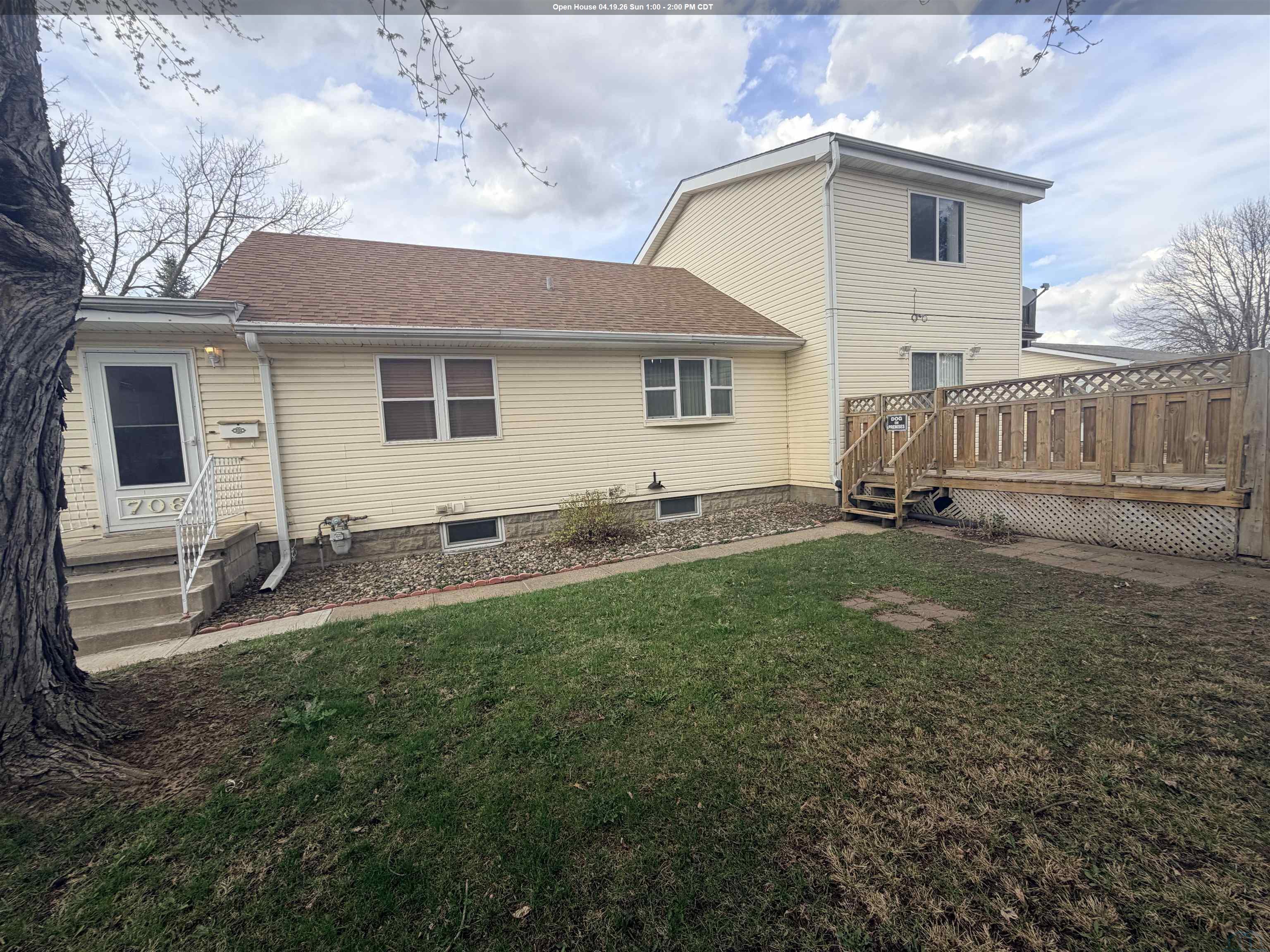 706 Westcott St S, Sioux City, IA 51106 