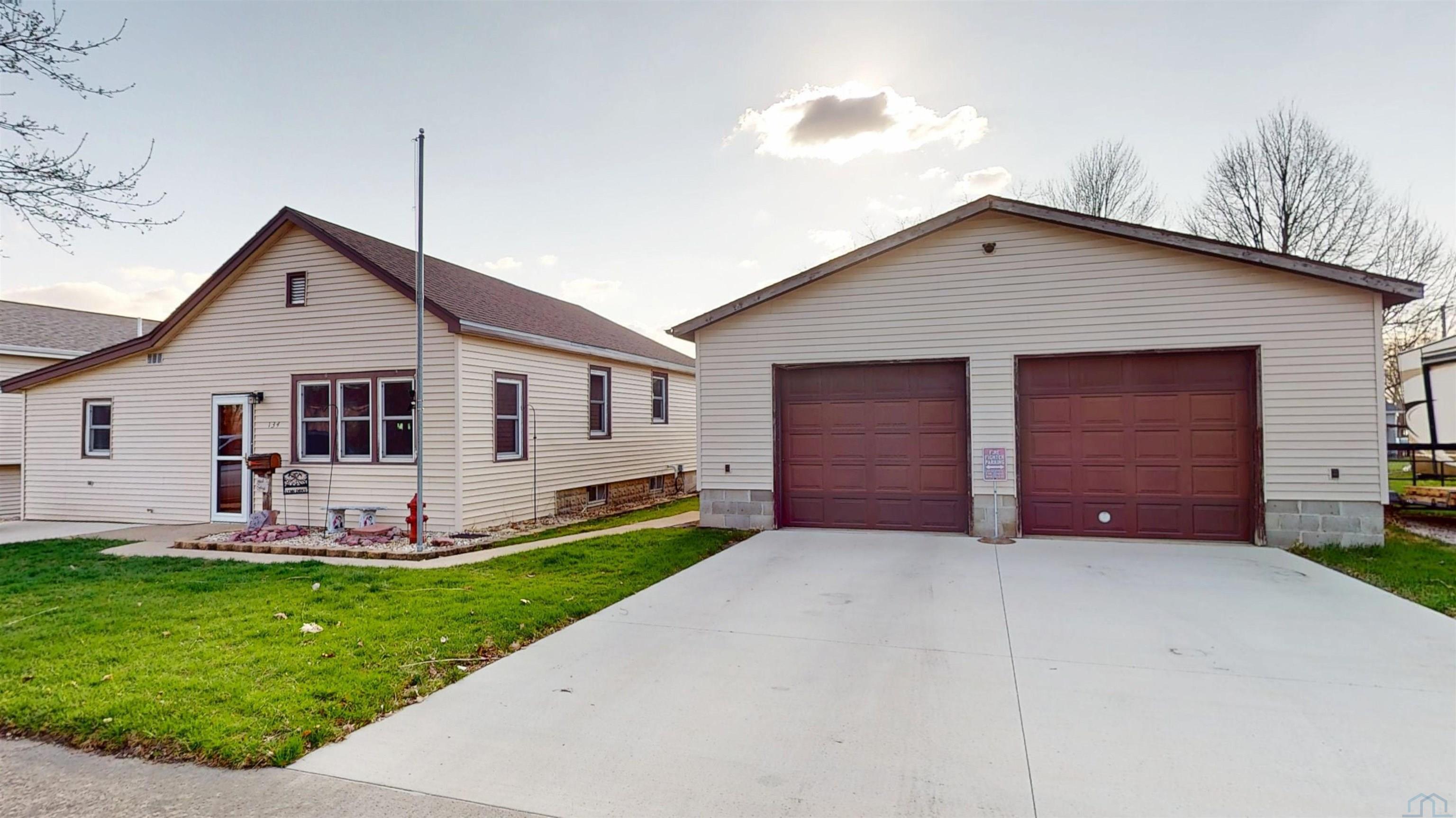134 Benson St, Alta, IA 51002 