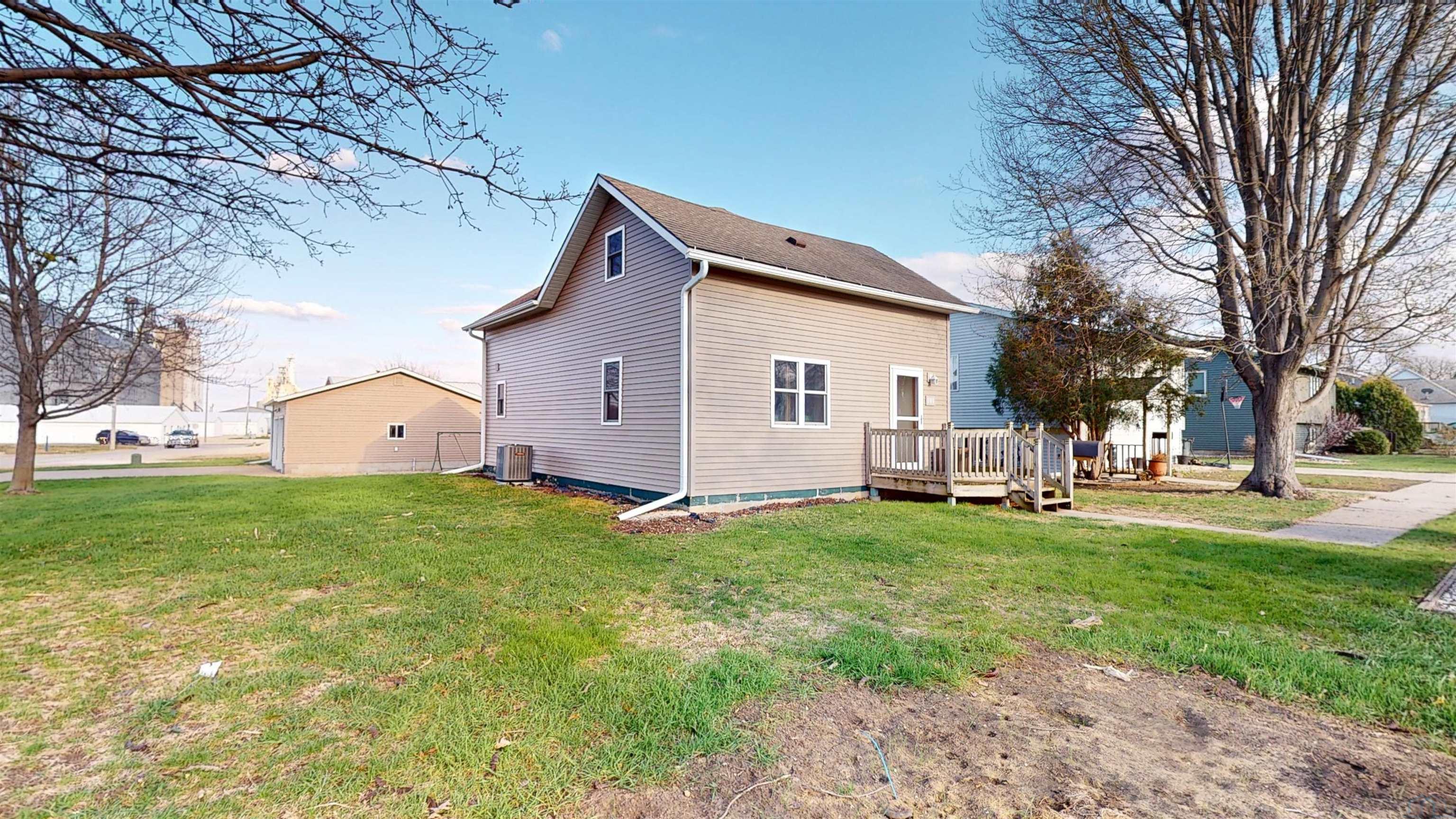 101 Benson St, Alta, IA 51002 