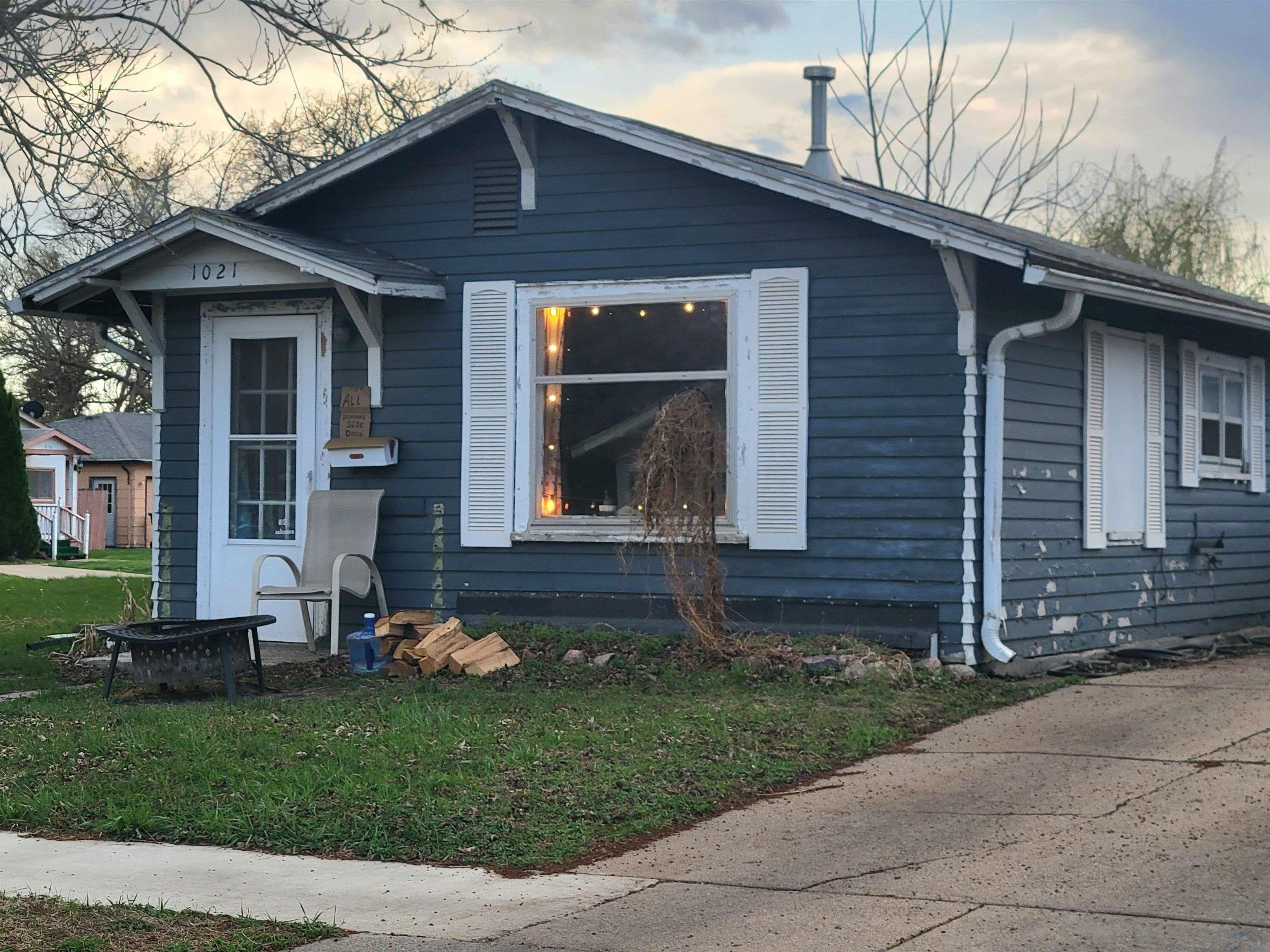 1021 B Street, South Sioux City, NE 68776 