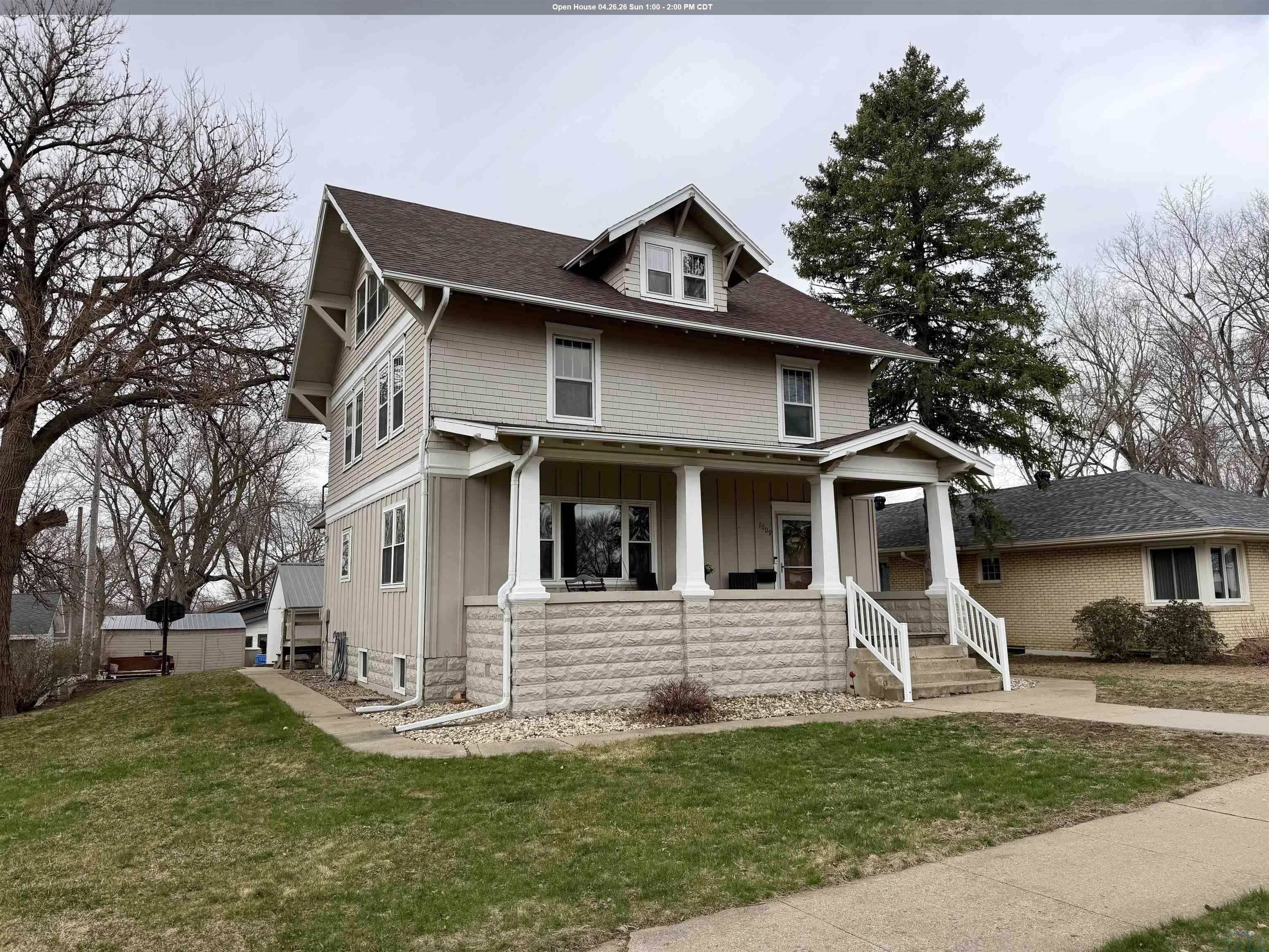 1009 1st Ave SE, LeMars, IA 51031 