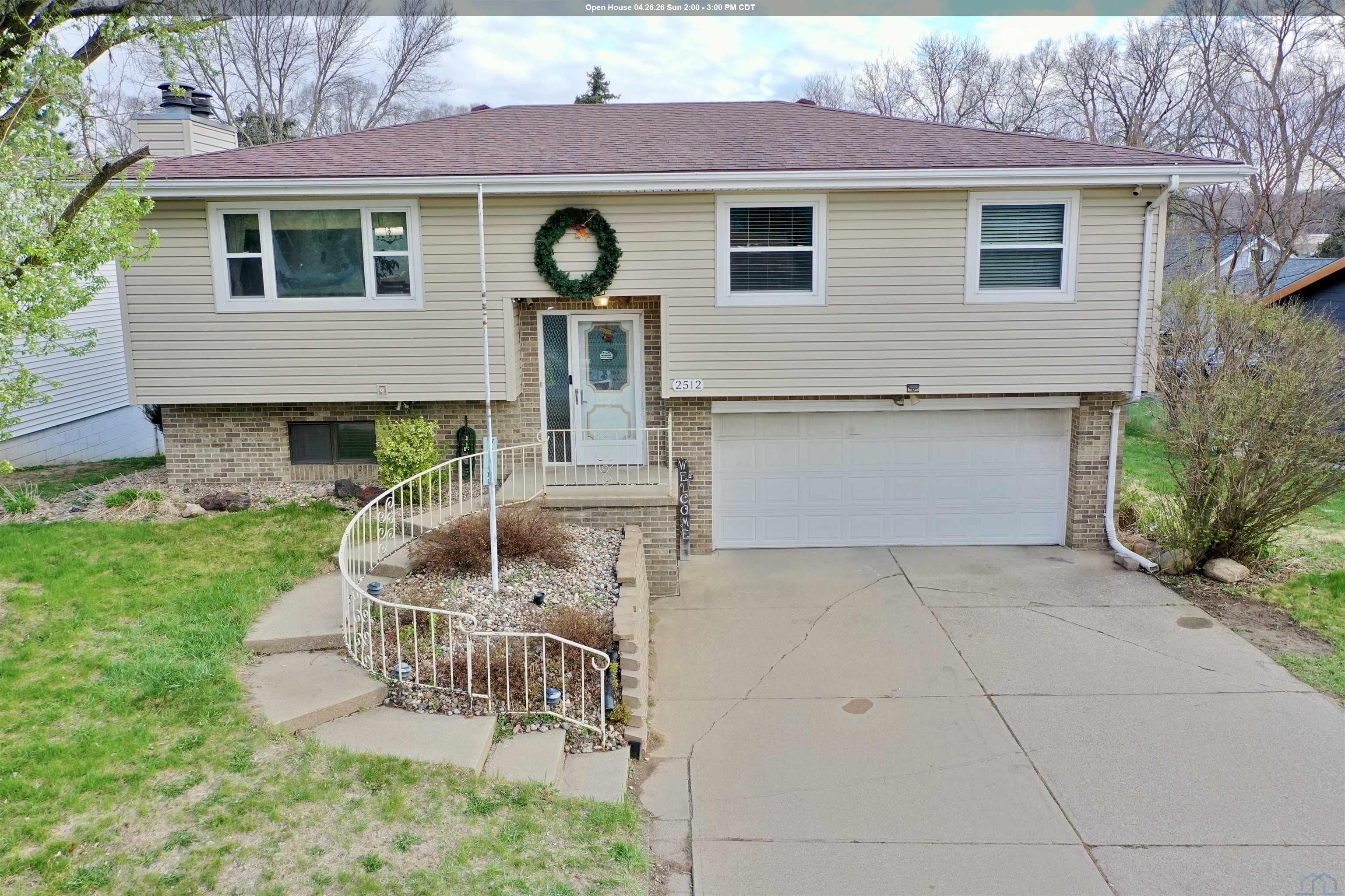 2512 20th St W, Sioux City, IA 51103 