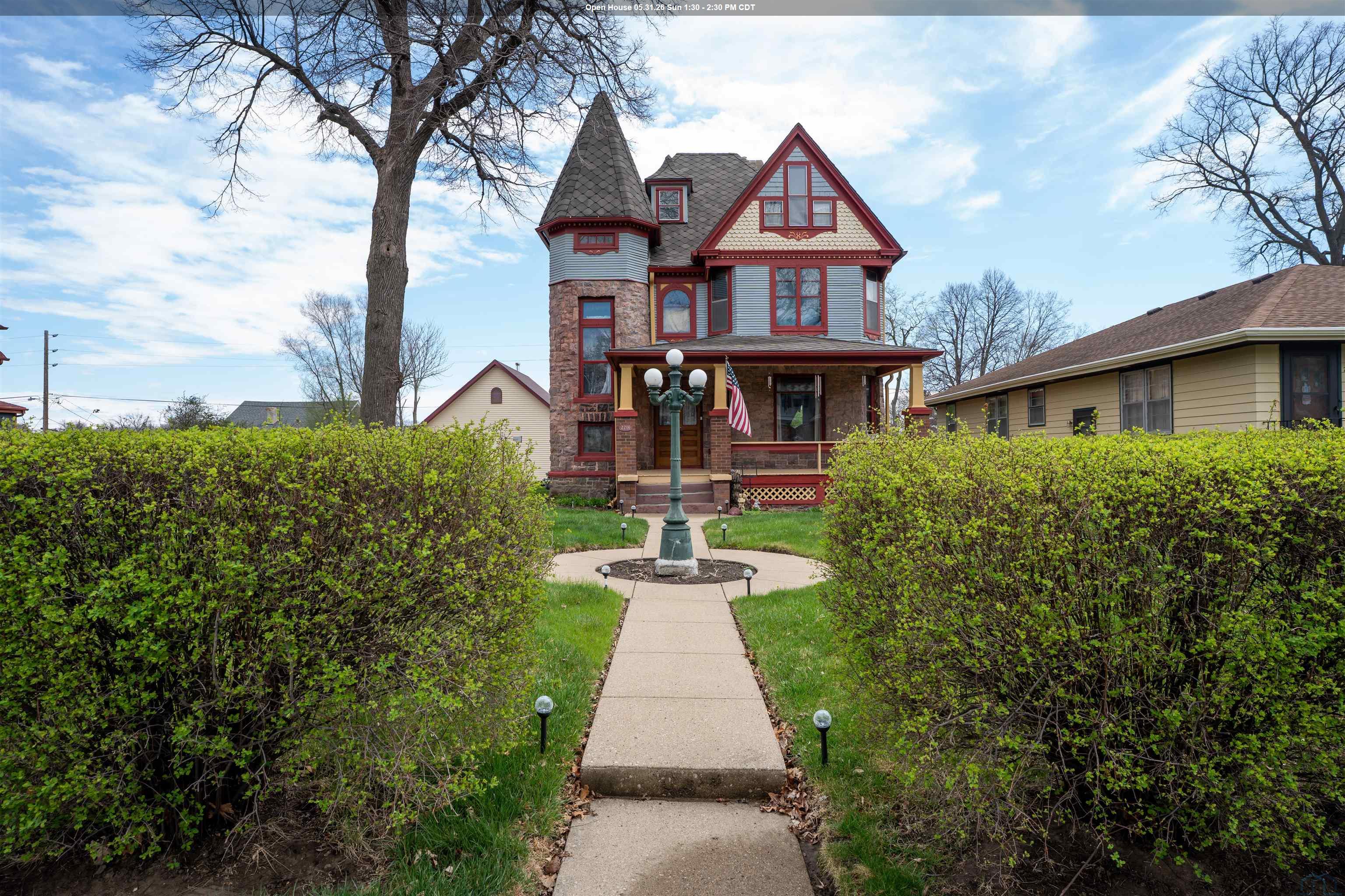2216 JACKSON ST, Sioux City, IA 51104 