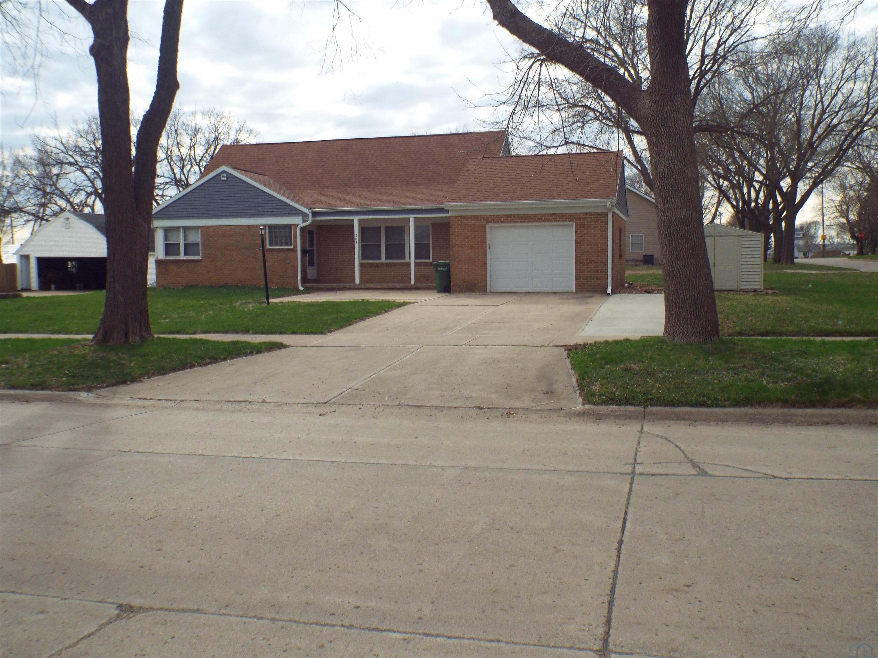 703 5th Avenue, Sibley, IA 51249 