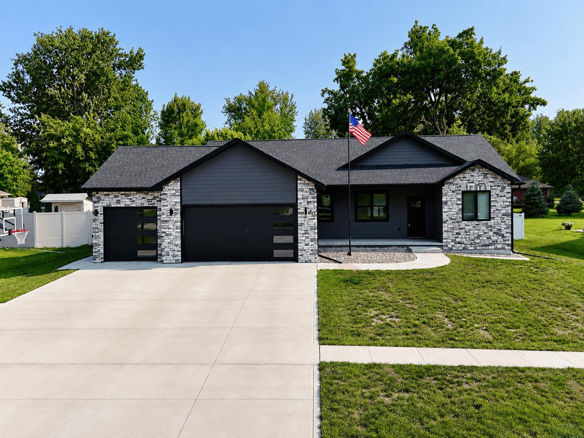 1306 Elm