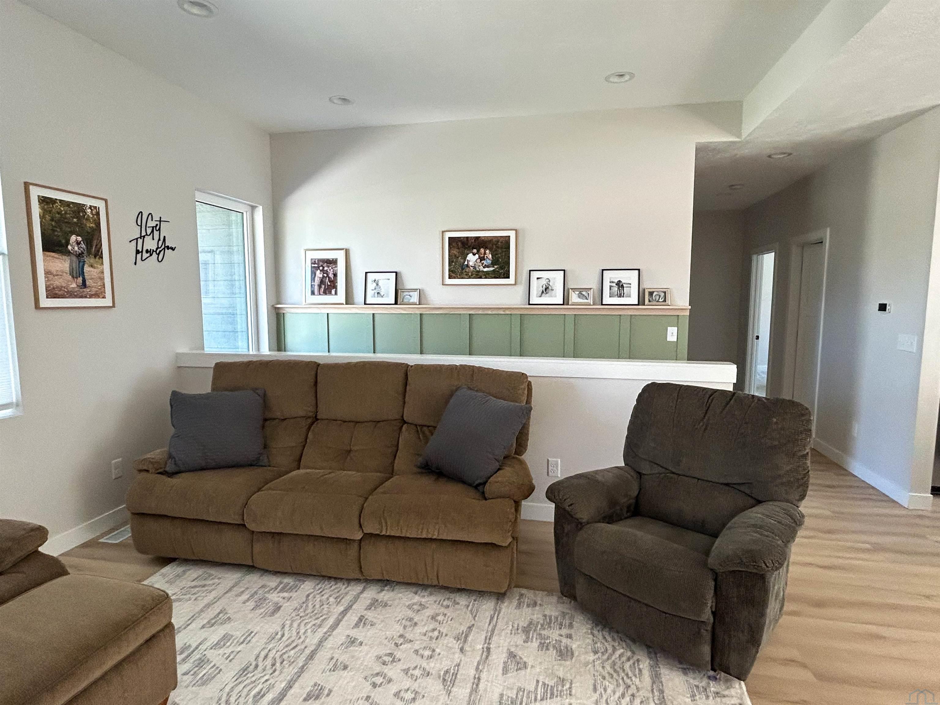 MLS #832637