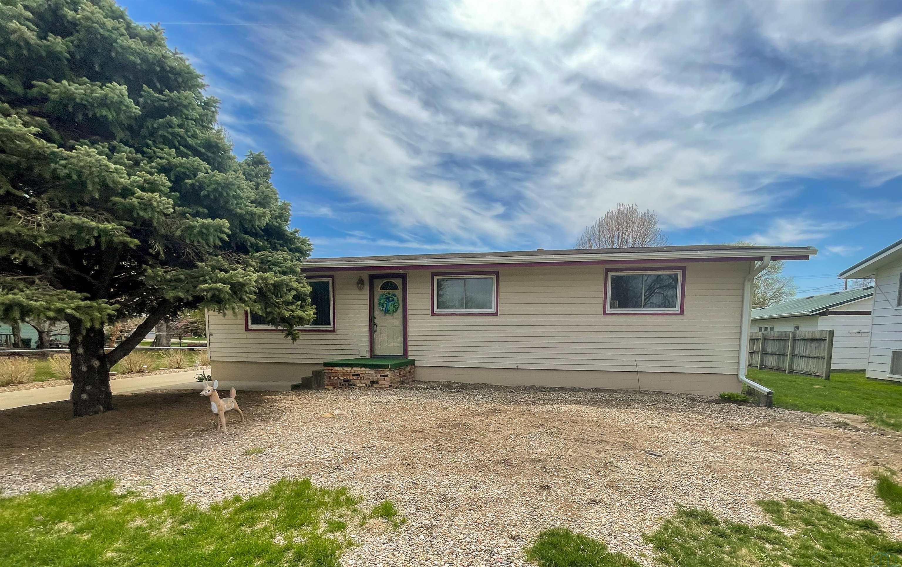 1812 Elm Street, Dakota City, NE 68371 