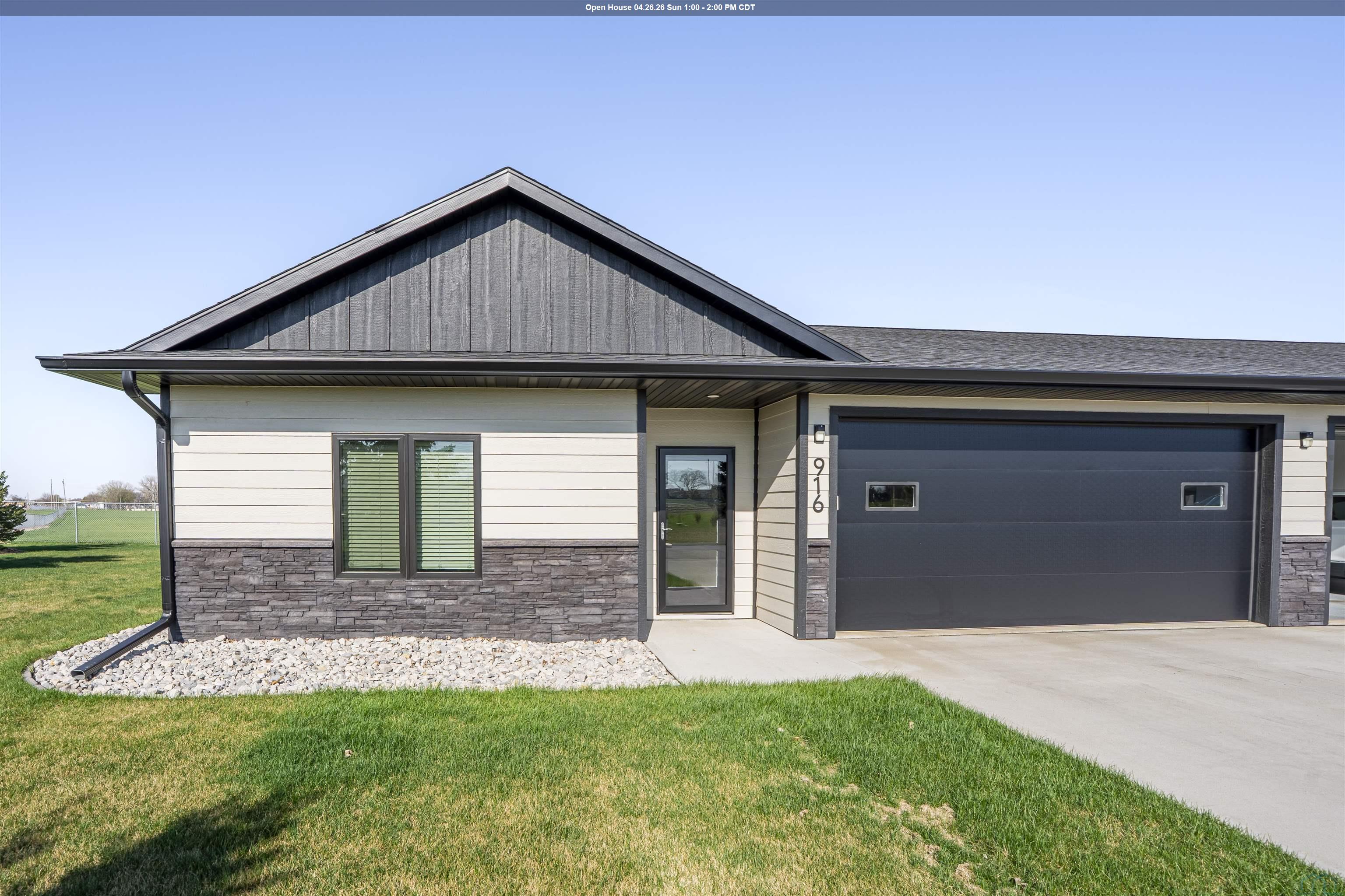 916 Park Lane, LeMars, IA 51031 