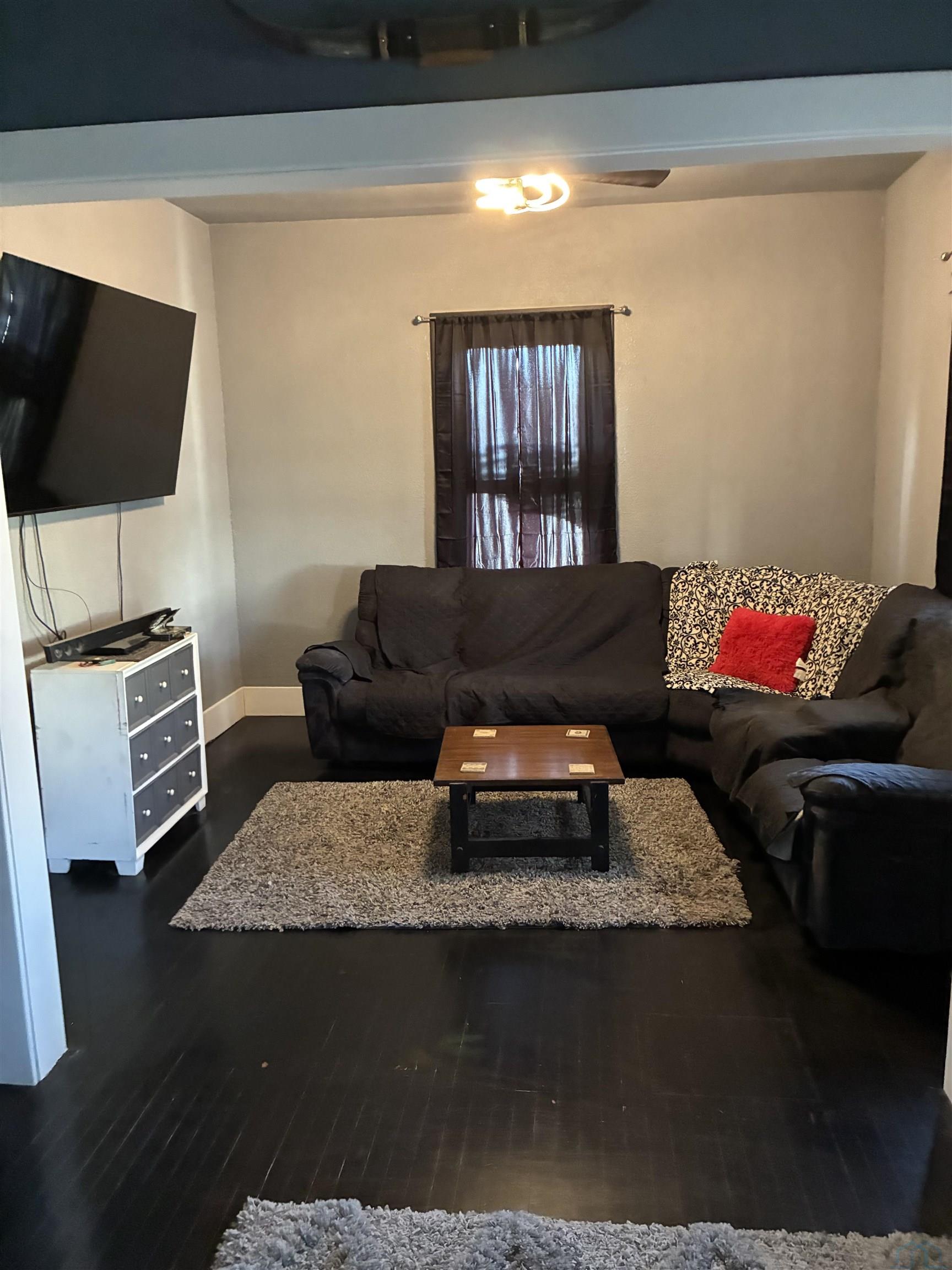 402 WEAVER ST, Linn Grove, IA 51033 