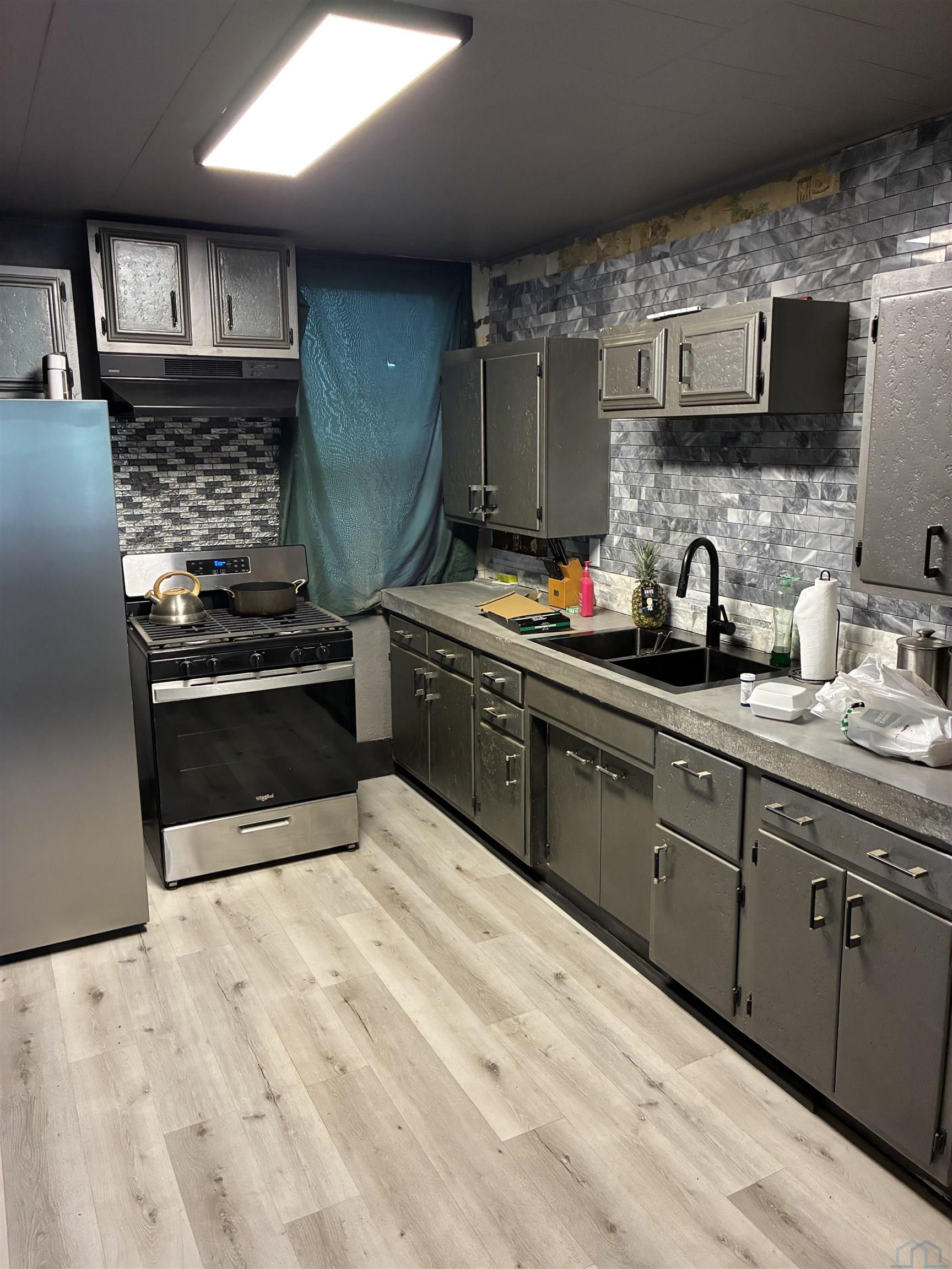 MLS #832684