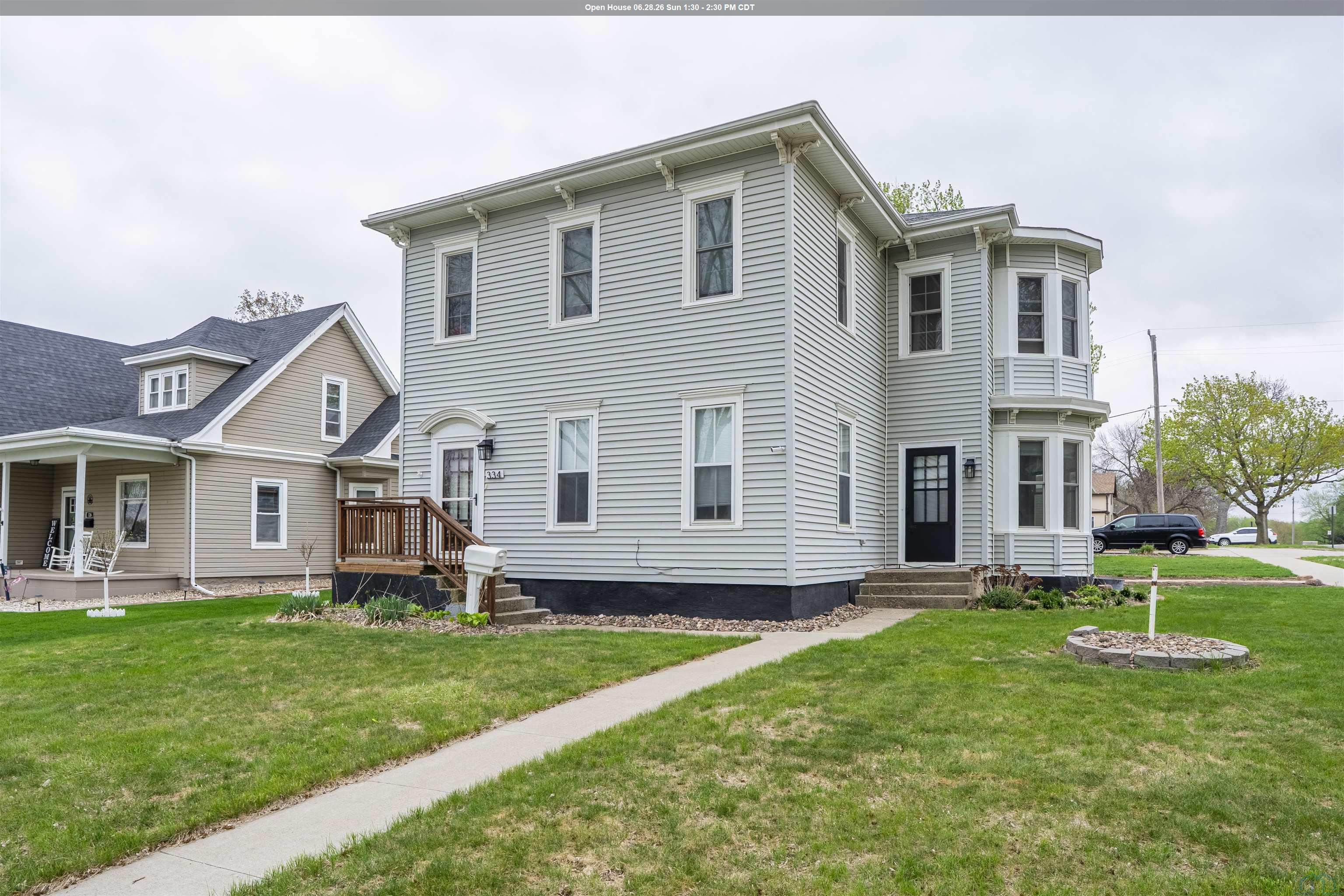 334 3rd Ave SE, LeMars, IA 51031 
