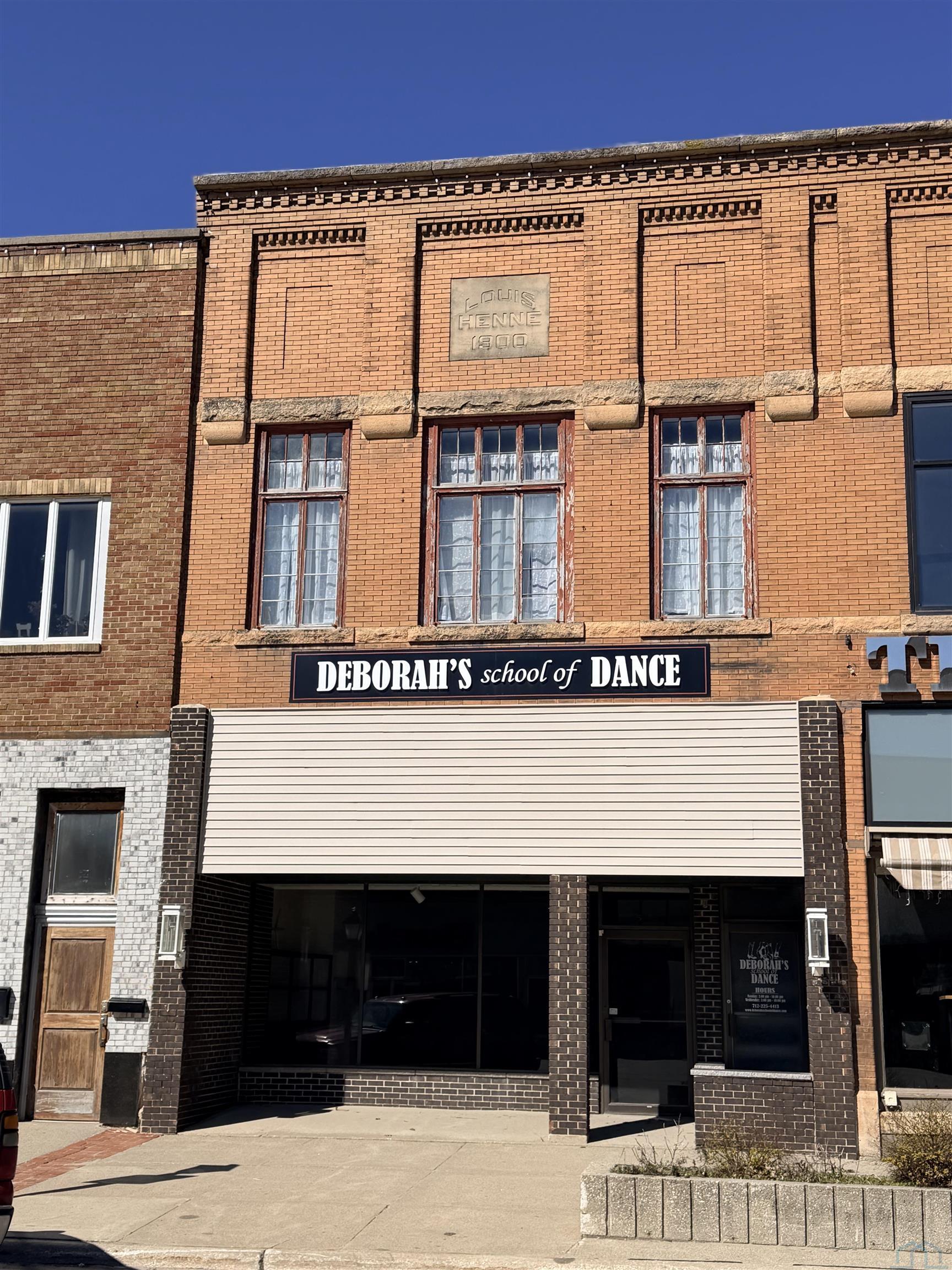 522 LAKE AVE, Storm Lake, IA 50588 