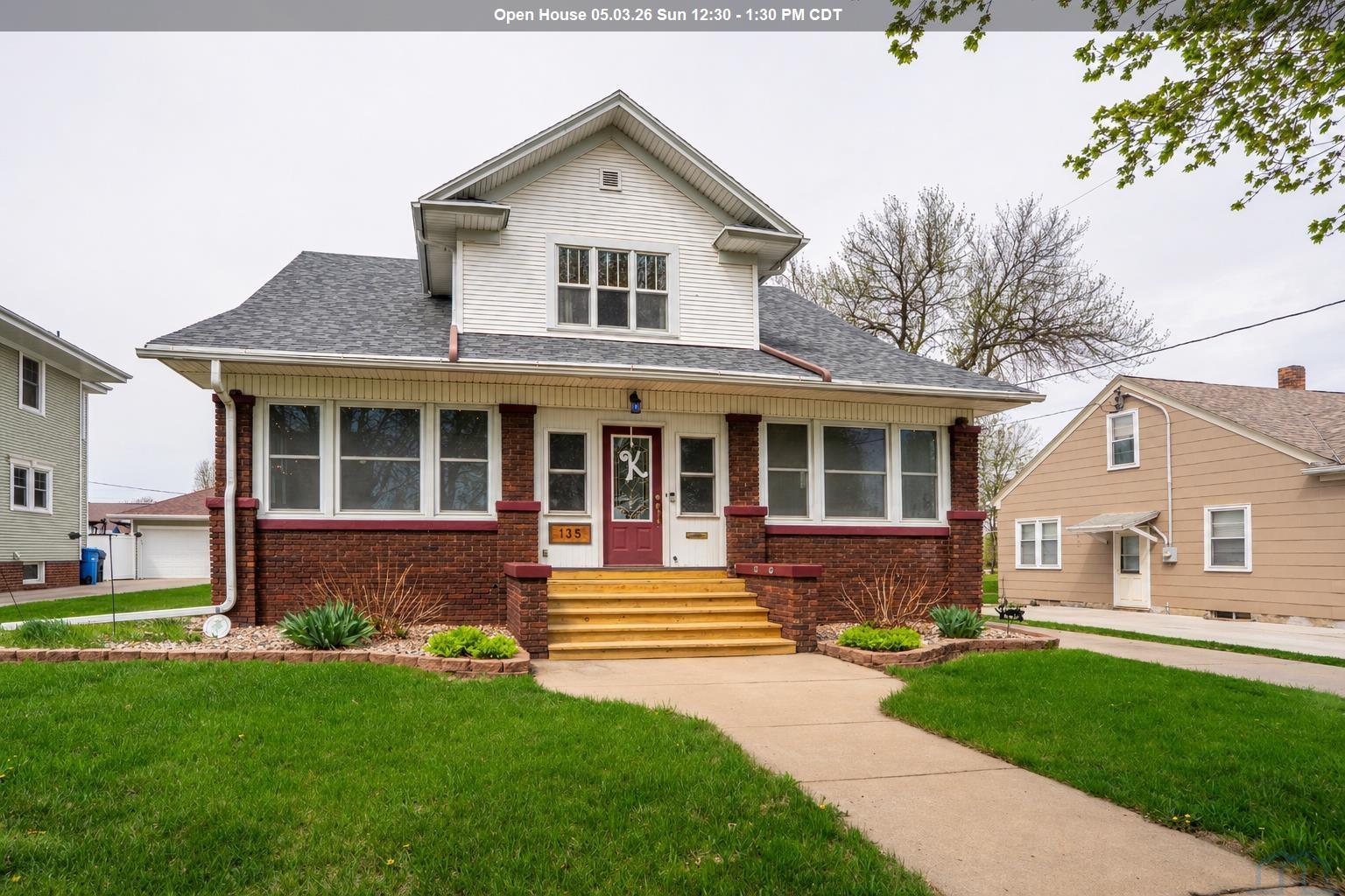 135 6th Ave NE, LeMars, IA 51031 