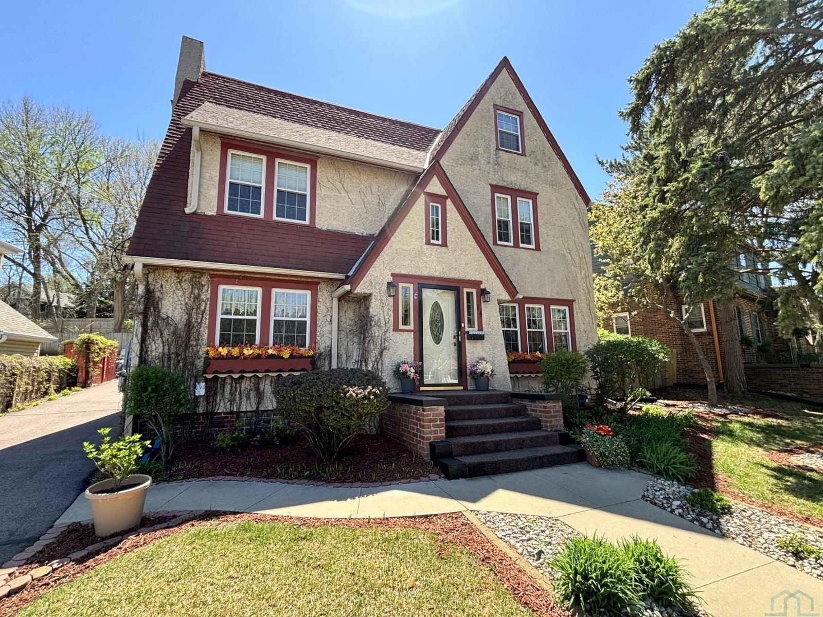 14 Blackstone Ave, Sioux City, IA 51104 