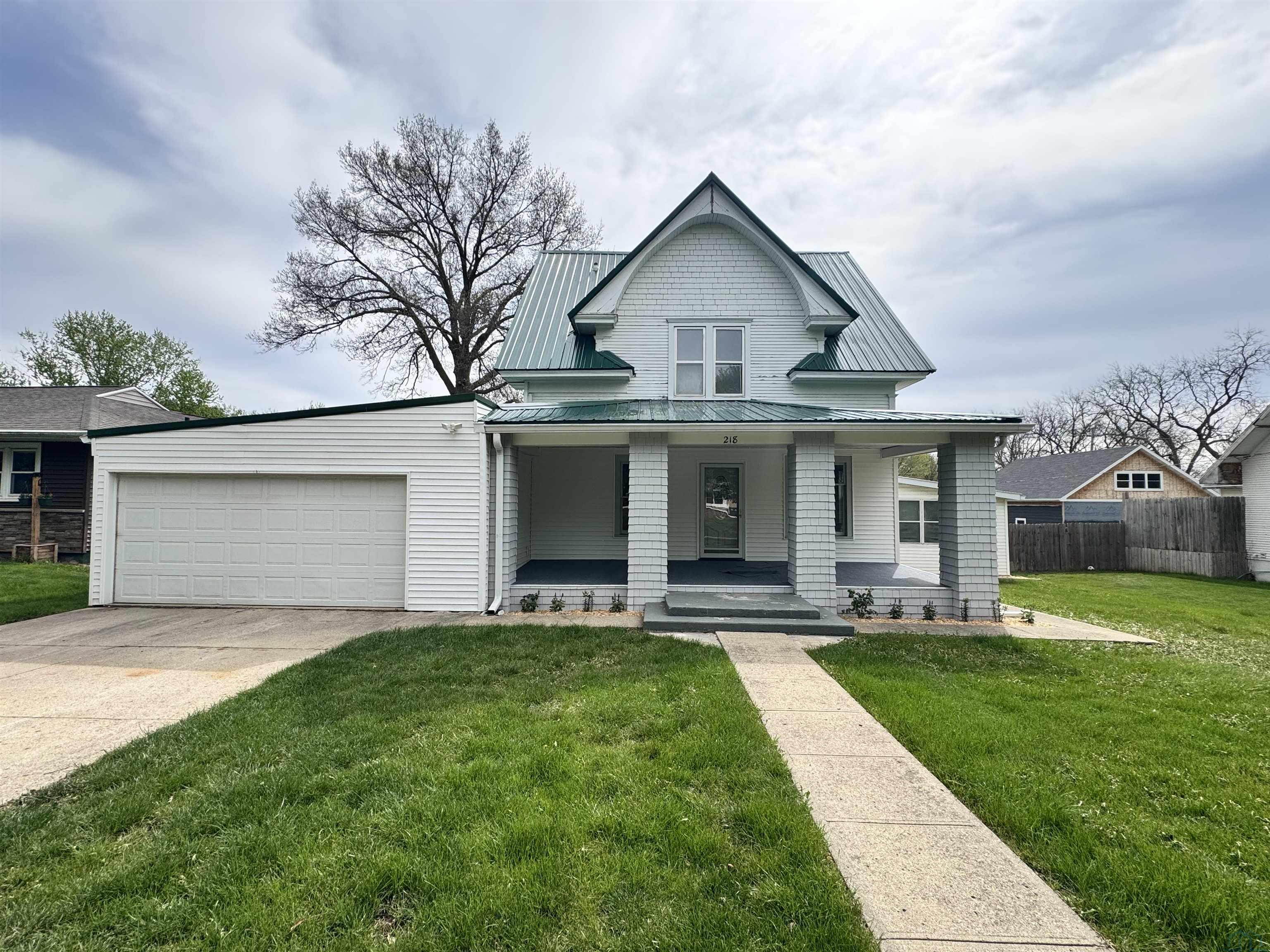 218 2nd St S, Moville, IA 51039 