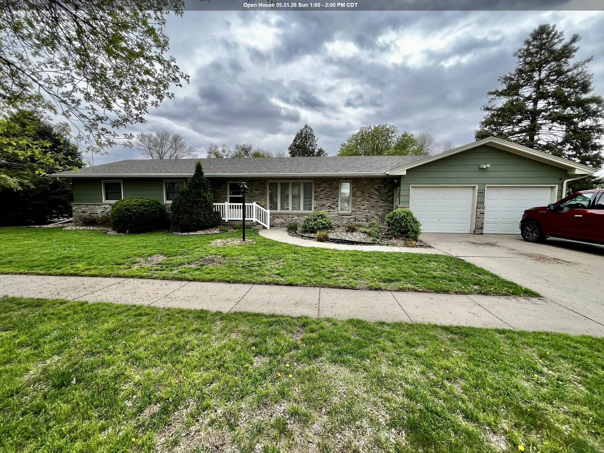309 Franklin St S, Elk Point, SD 57025 