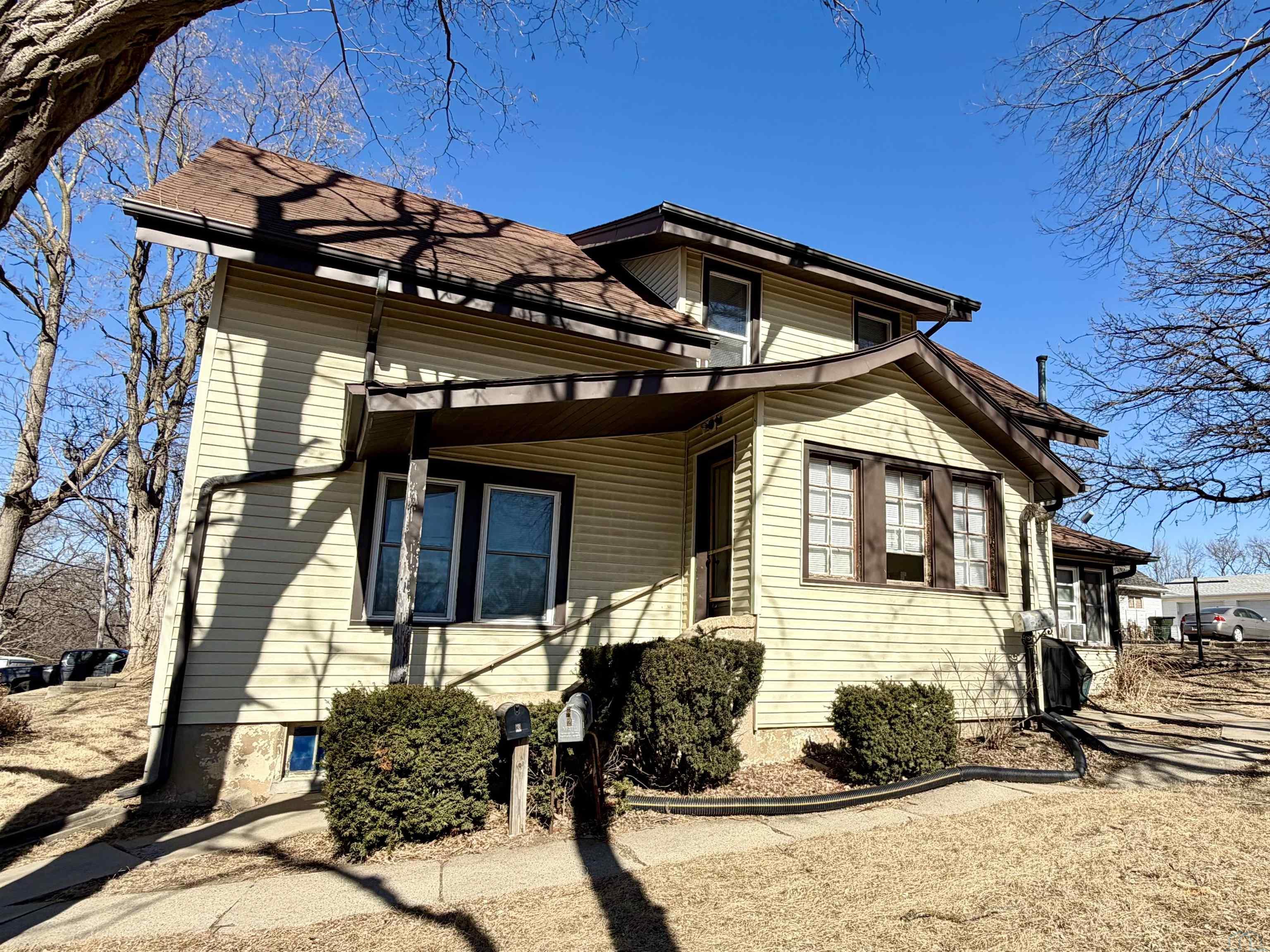 518 S. Helen St., Sioux City, IA 51106 