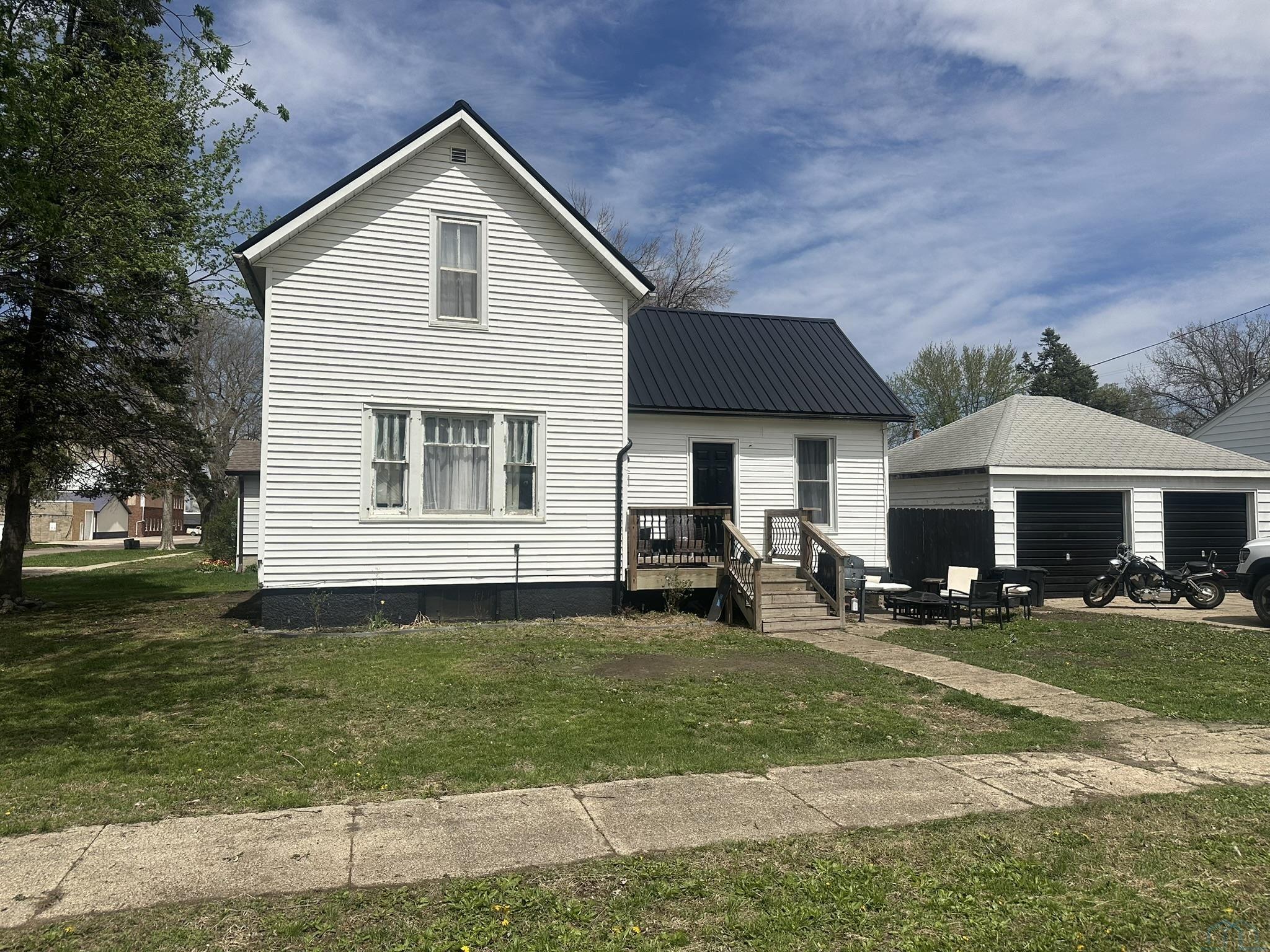 204 Maple E, Holstein, IA 51025 