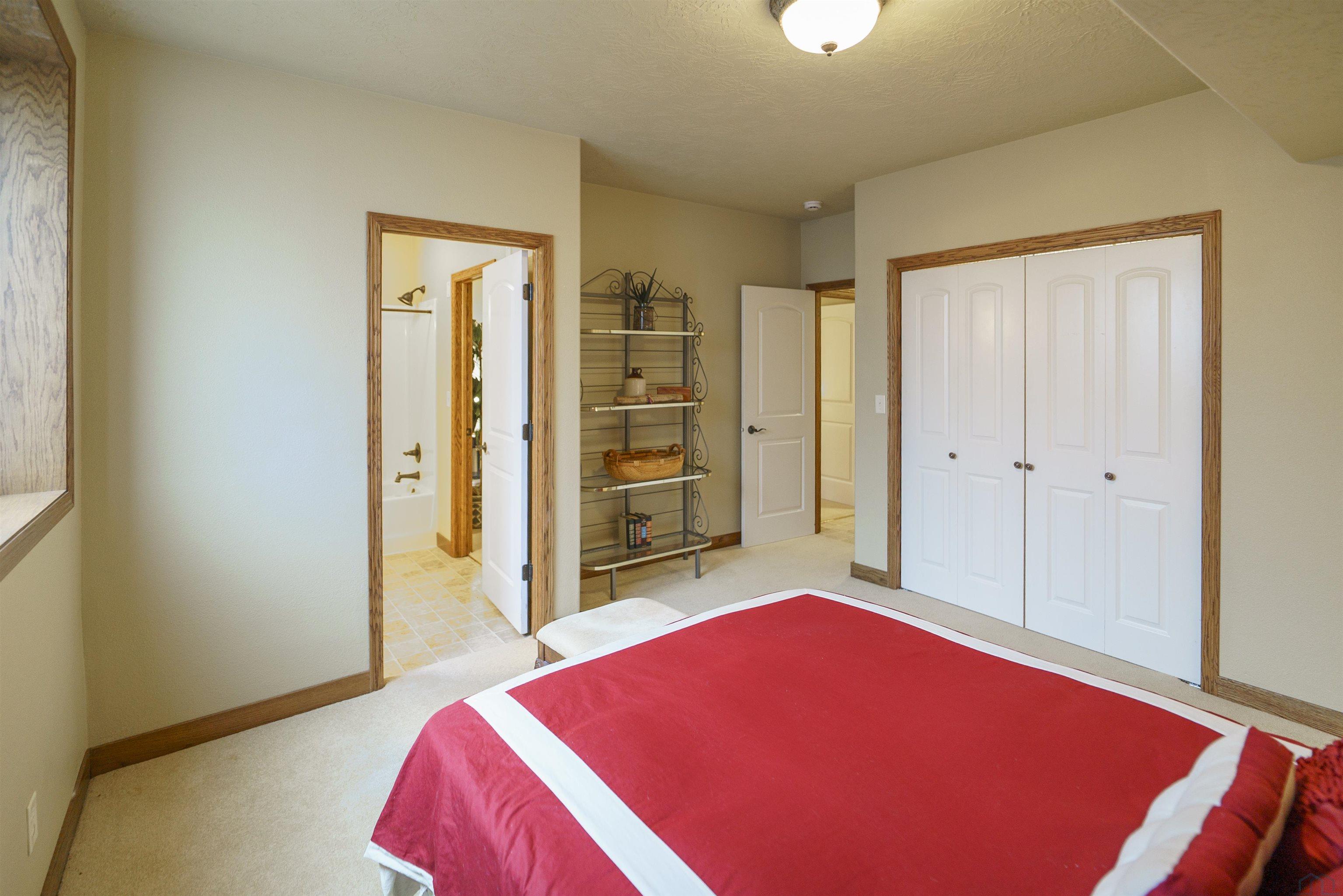 MLS #832752