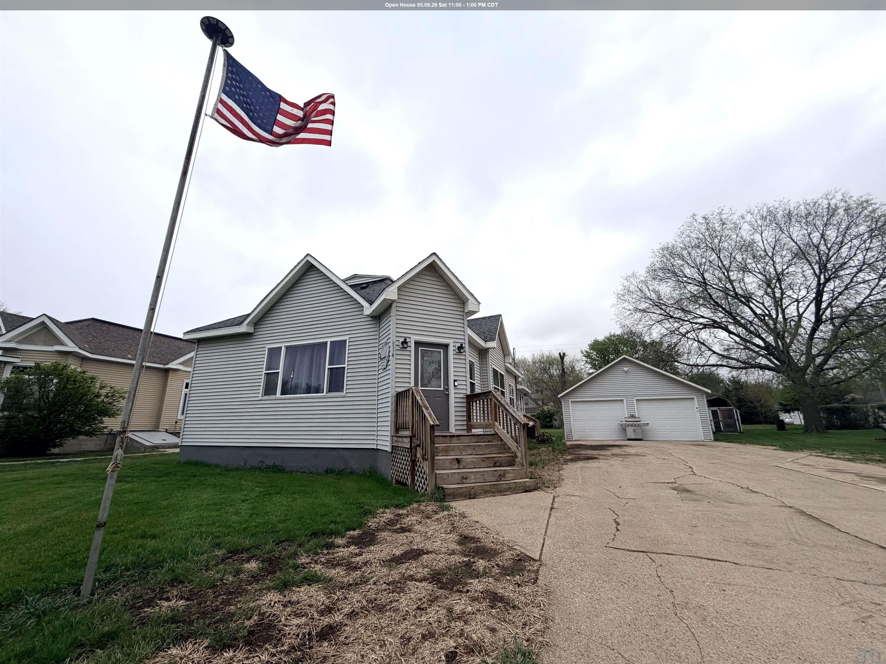 914 Driftwood St, Correctionville, IA 51016 