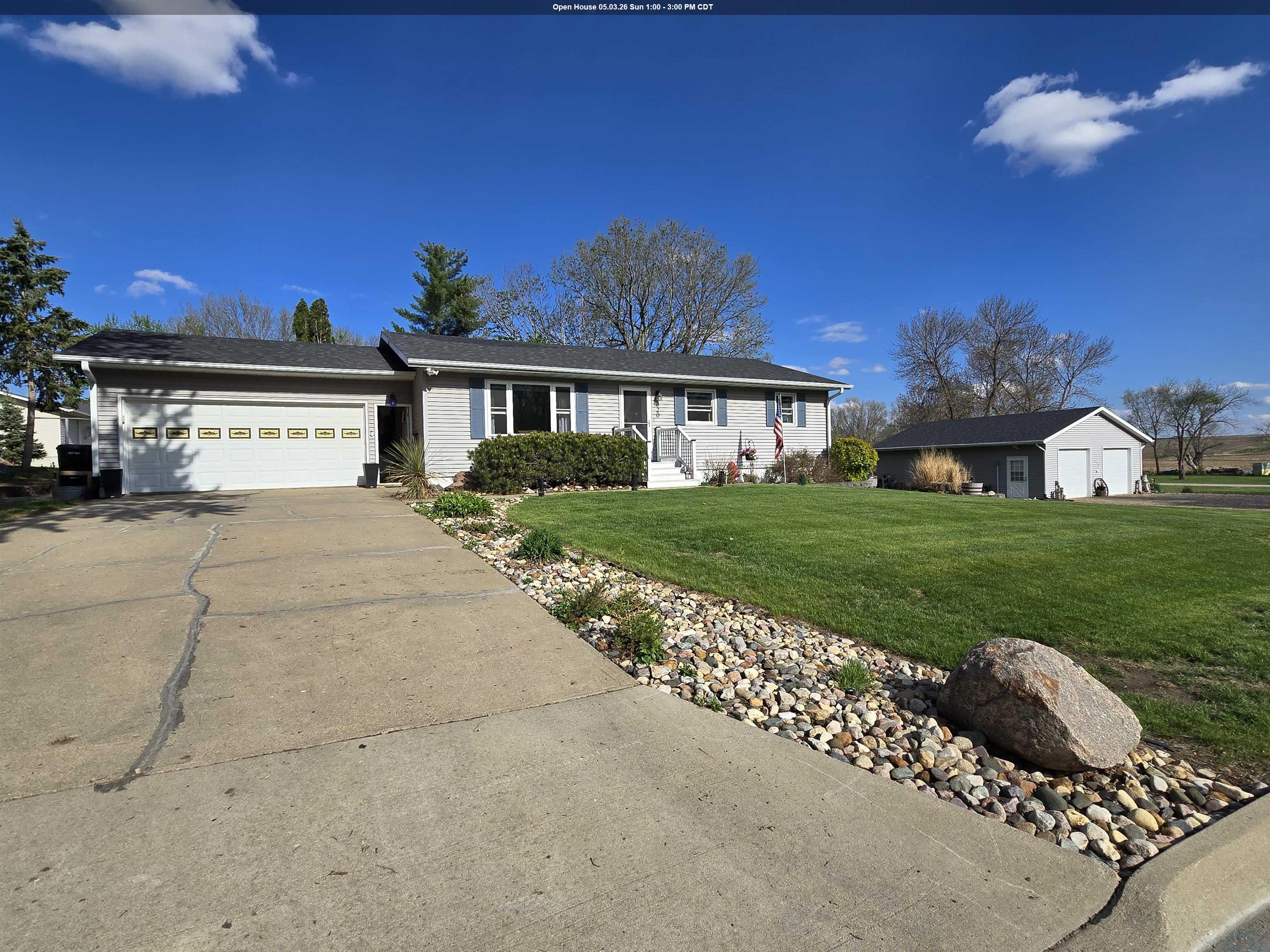 620 8th St. S, Akron, IA 51001 
