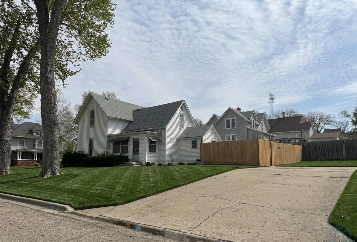 700 Main St., Akron, IA 51001 