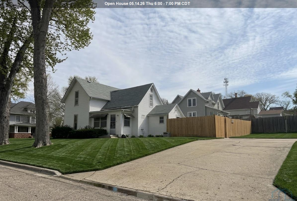 700 Main St., Akron, IA 51001 