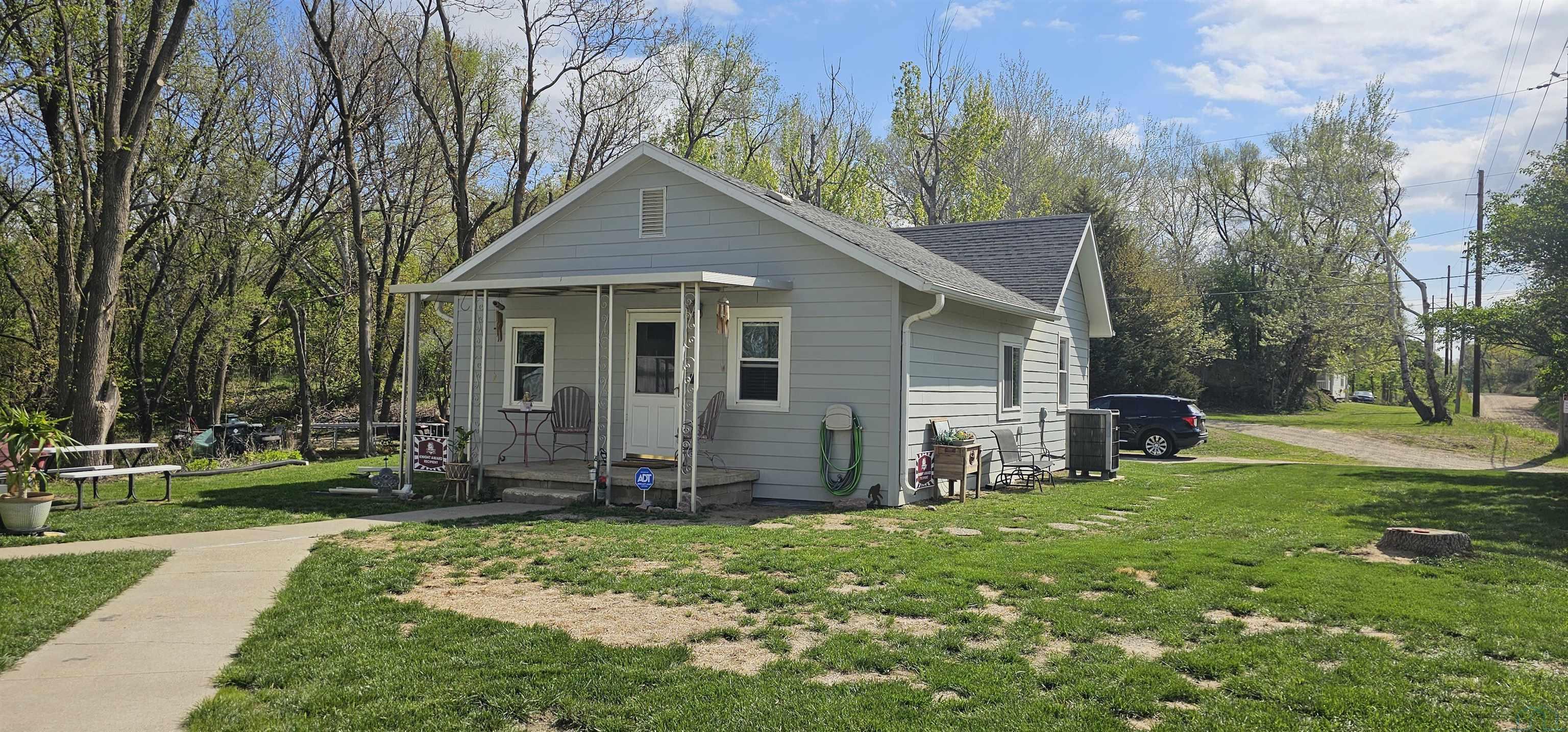 1101 CECELIA ST, Sioux City, IA 51105 