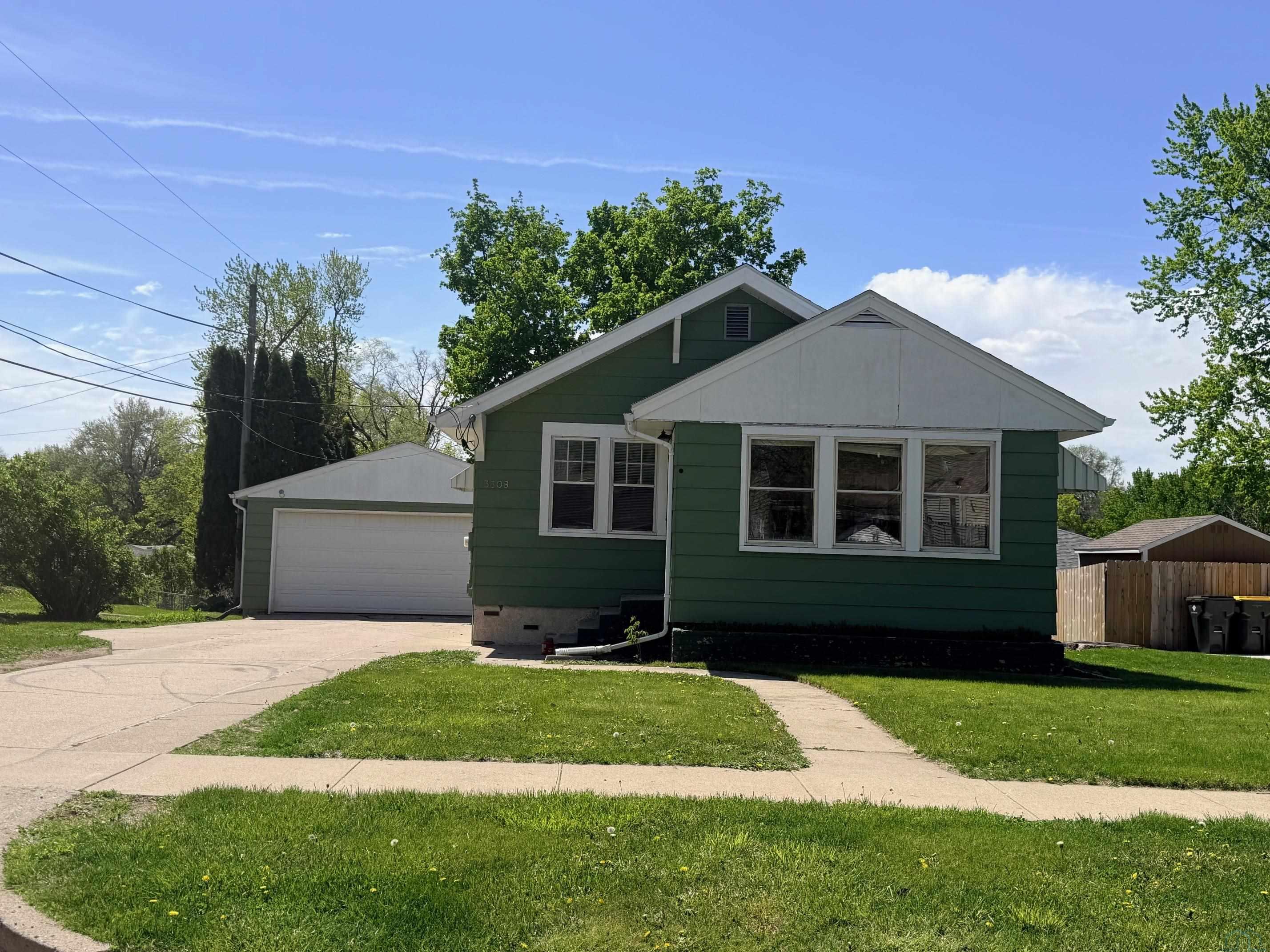 MLS #832805