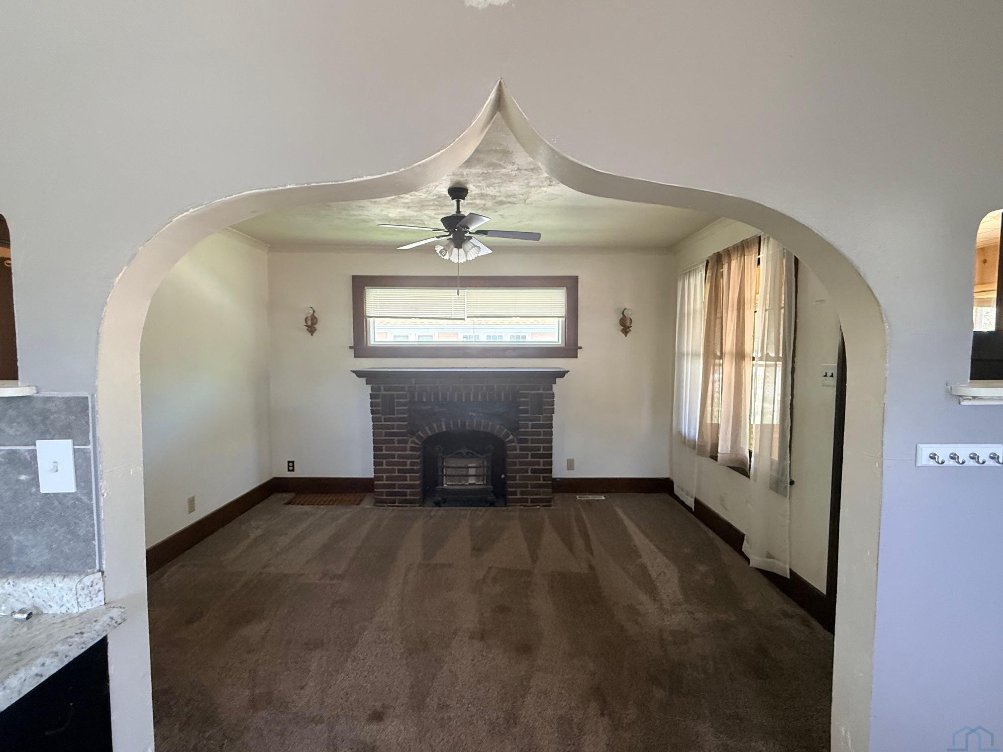 MLS #832805
