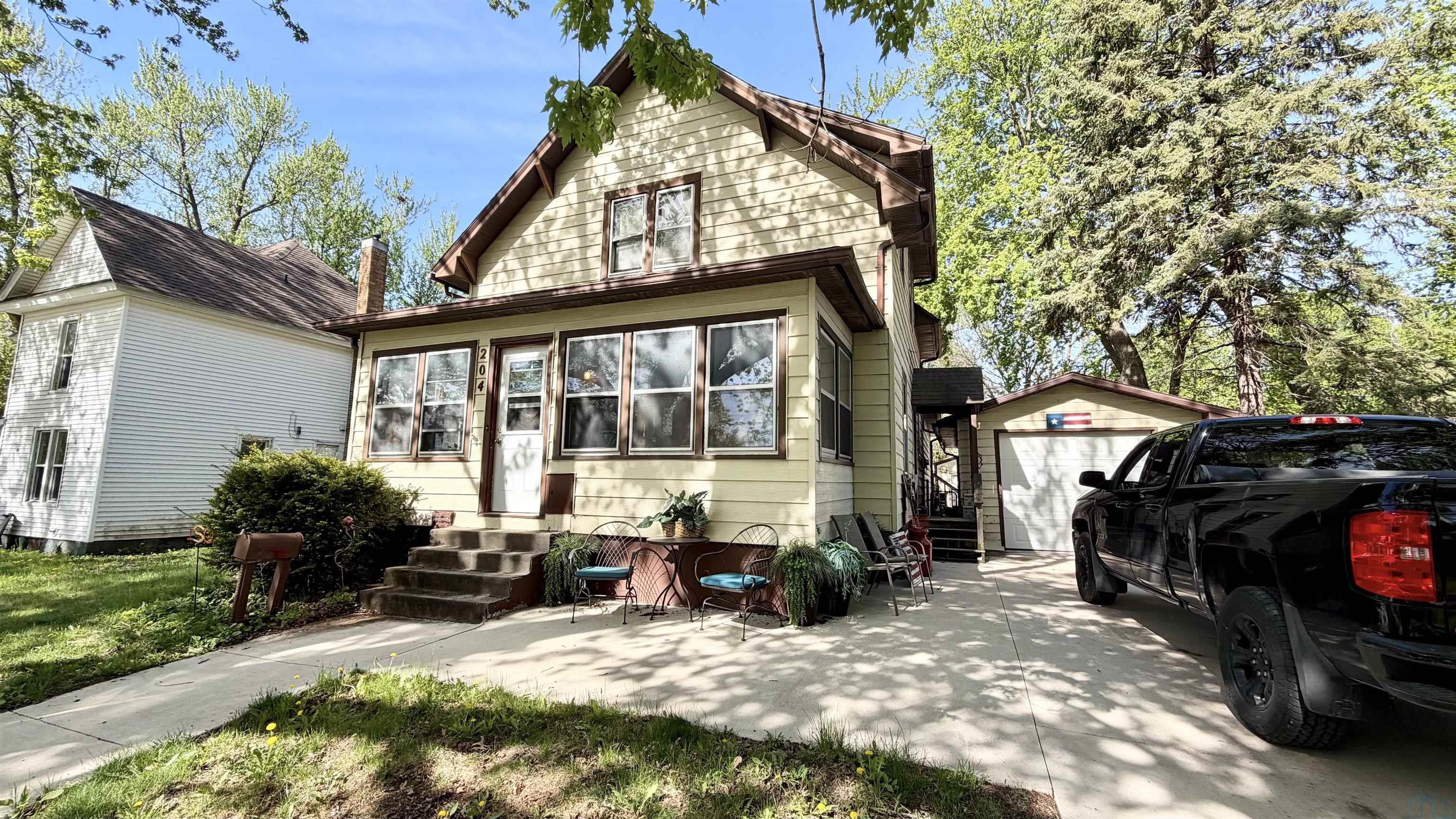204 ONEIDA ST, Storm Lake, IA 50588 