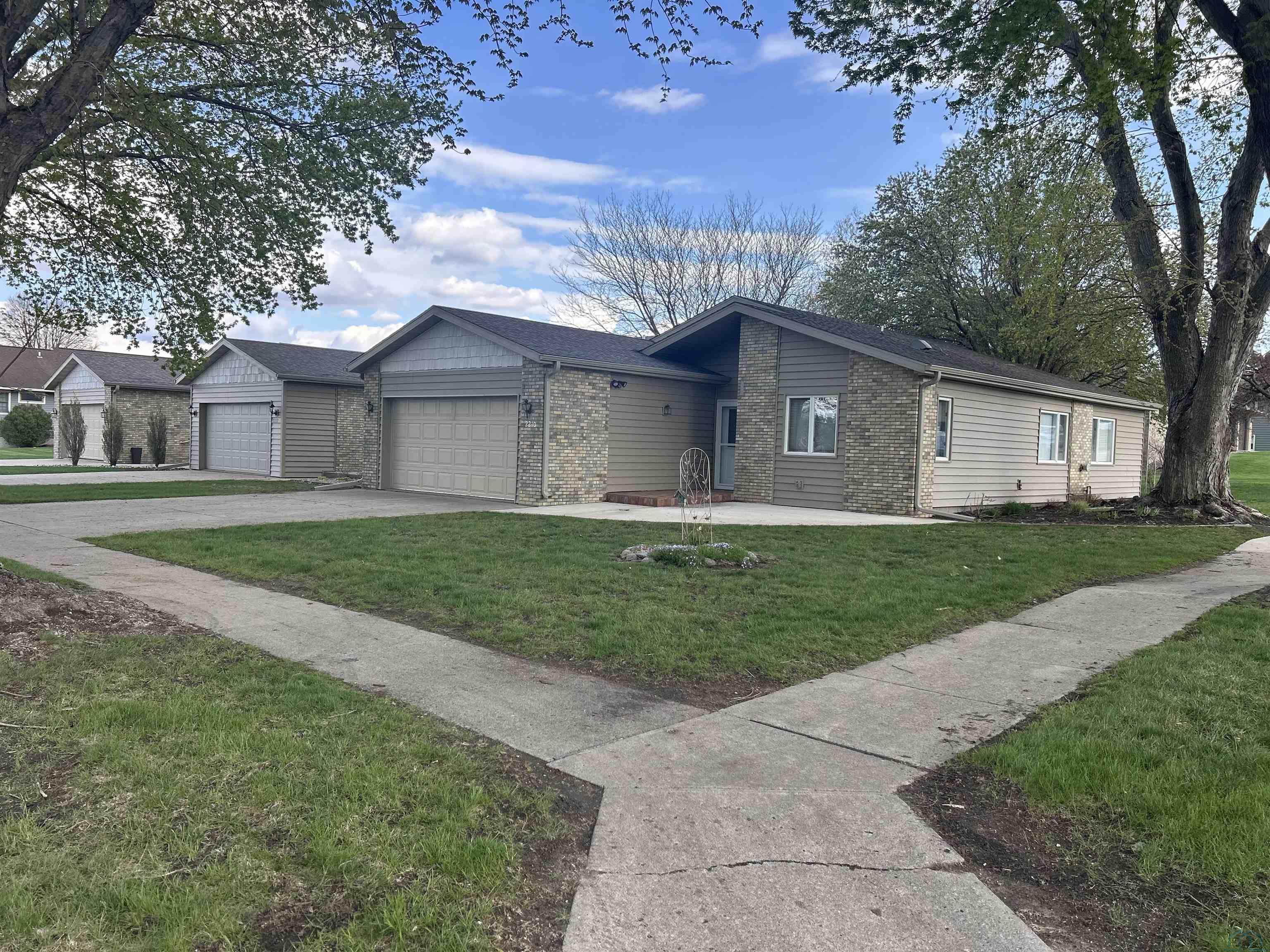 2210 E. 6th Street, Sheldon, IA 51201 