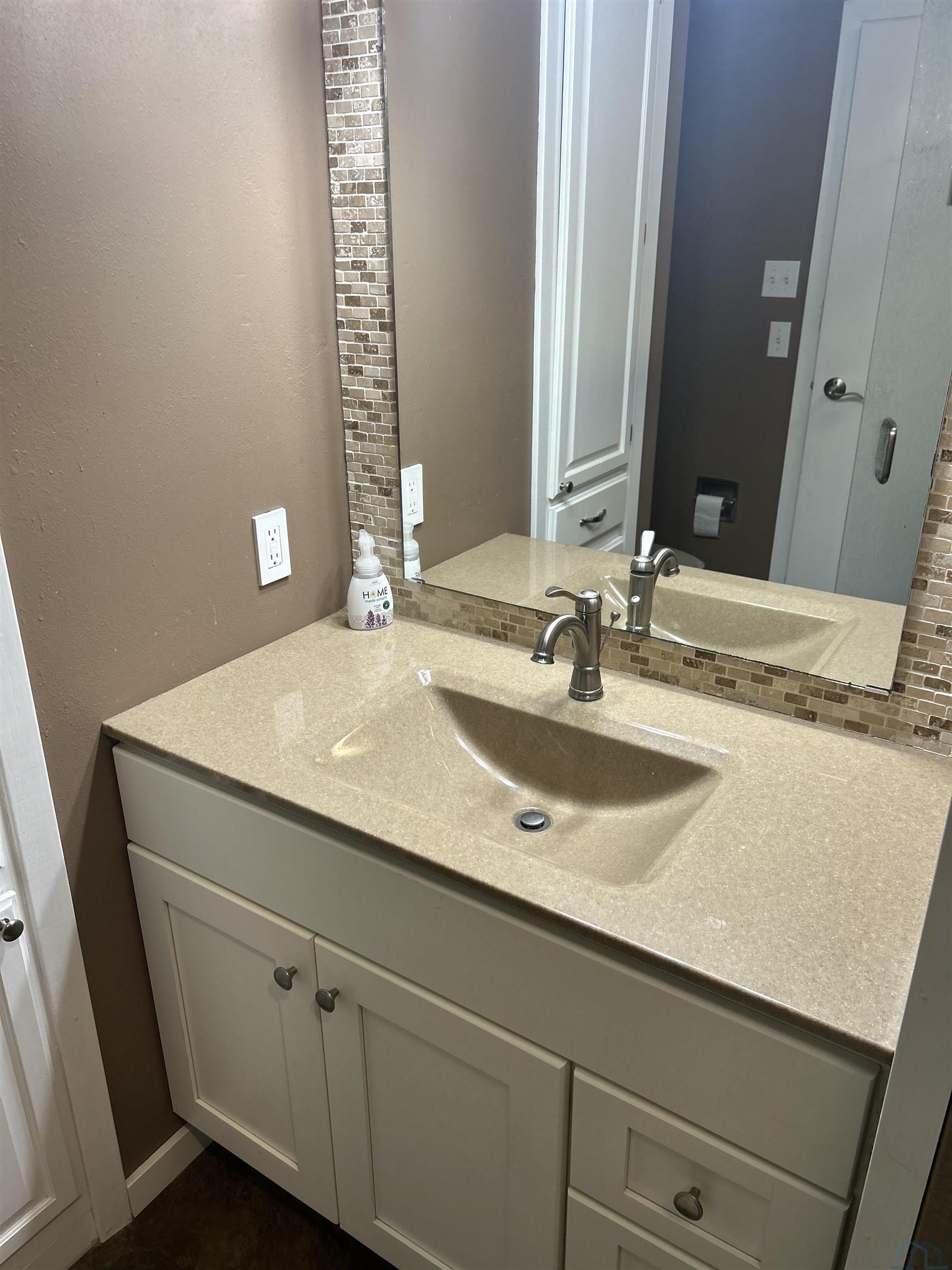 MLS #832816